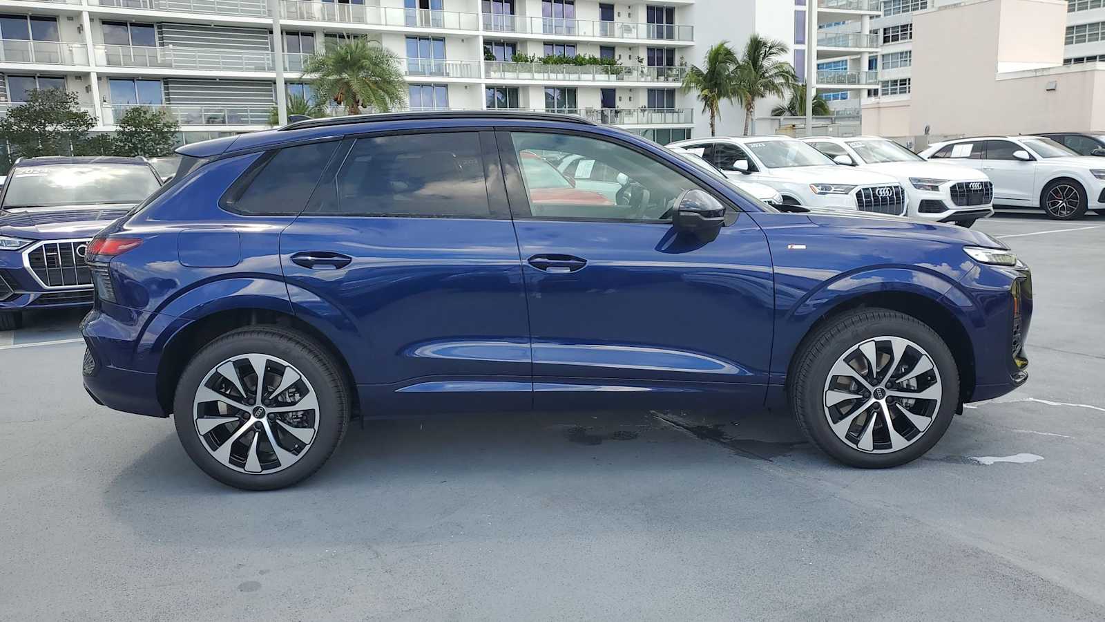 Thumbnail: 2026 Audi Q3 - 13