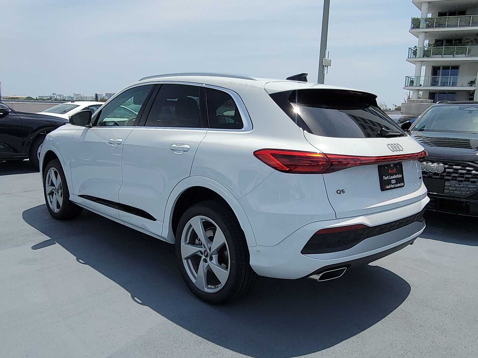 Thumbnail: 2026 Audi Q5 - 4