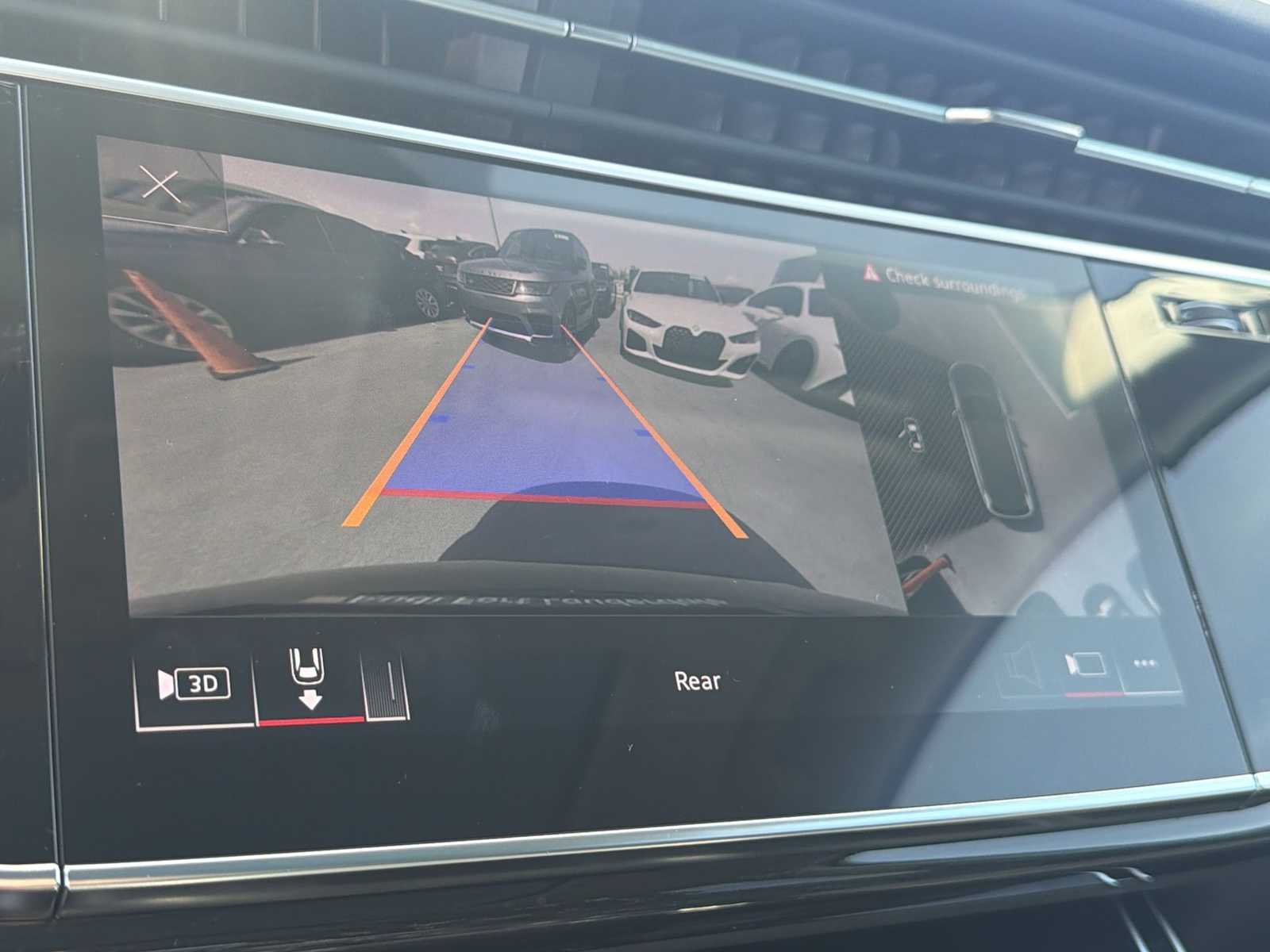 Thumbnail: 2023 Audi Q7 - 26