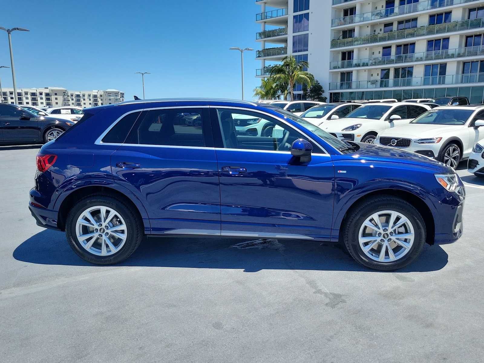 Thumbnail: 2025 Audi Q3 - 7