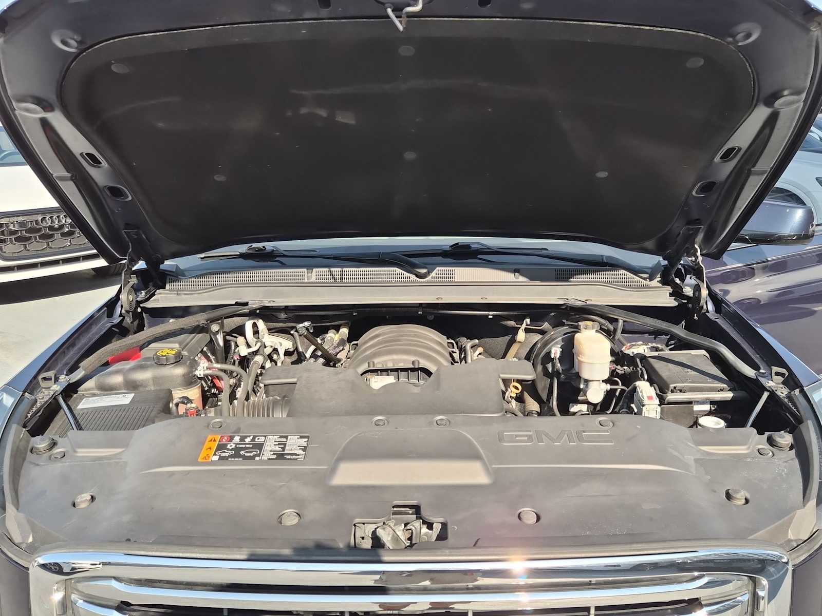 Thumbnail: 2019 GMC Yukon XL - 13