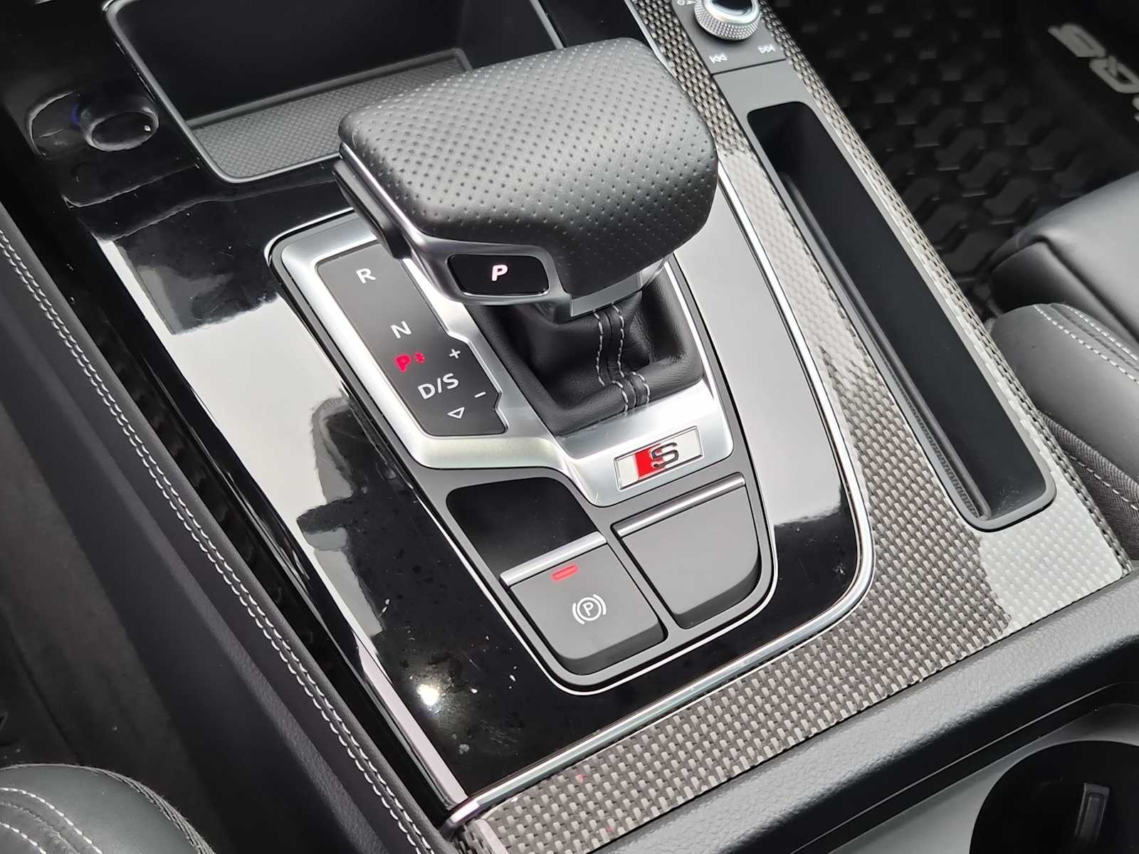 Thumbnail: 2025 Audi SQ5 - 25