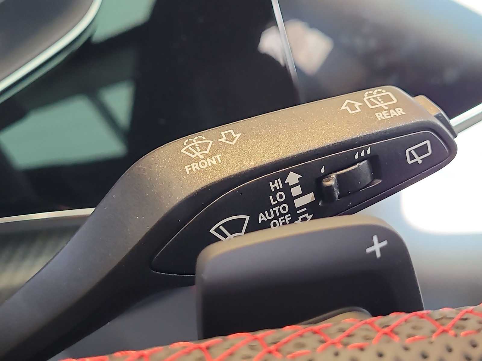 Thumbnail: 2026 Audi SQ7 - 18