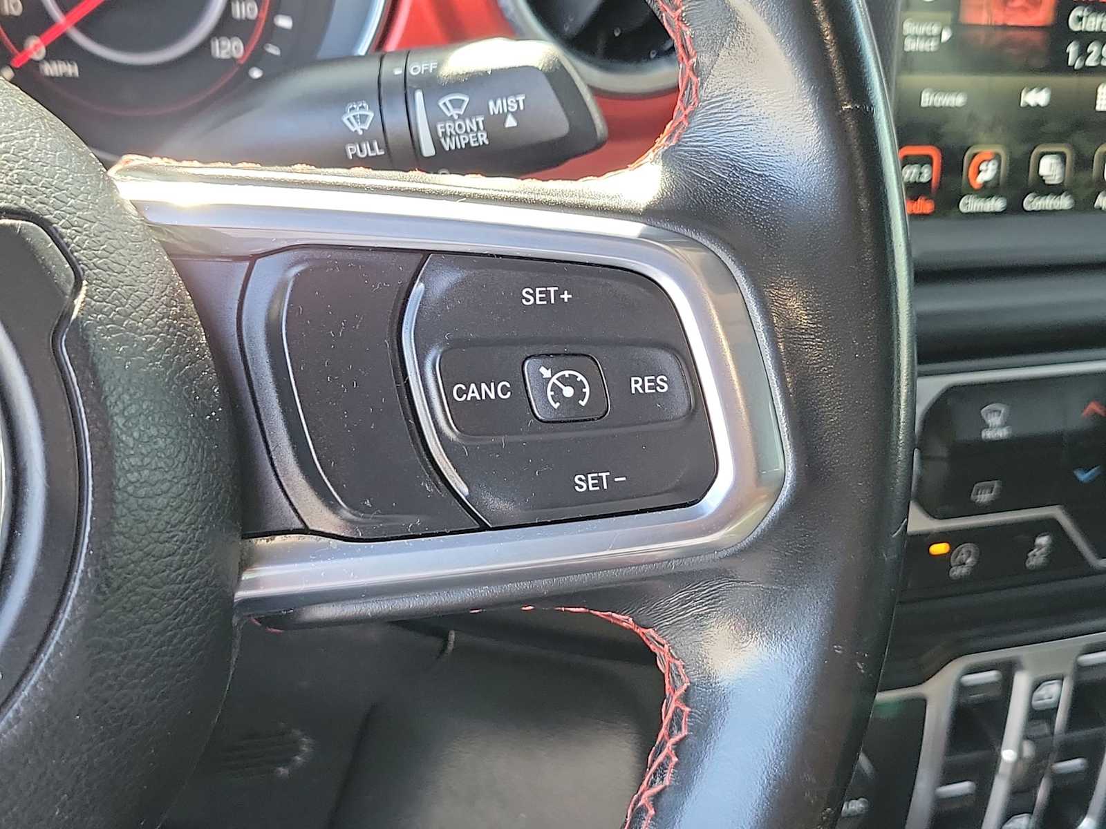 Thumbnail: 2020 Jeep Gladiator - 21