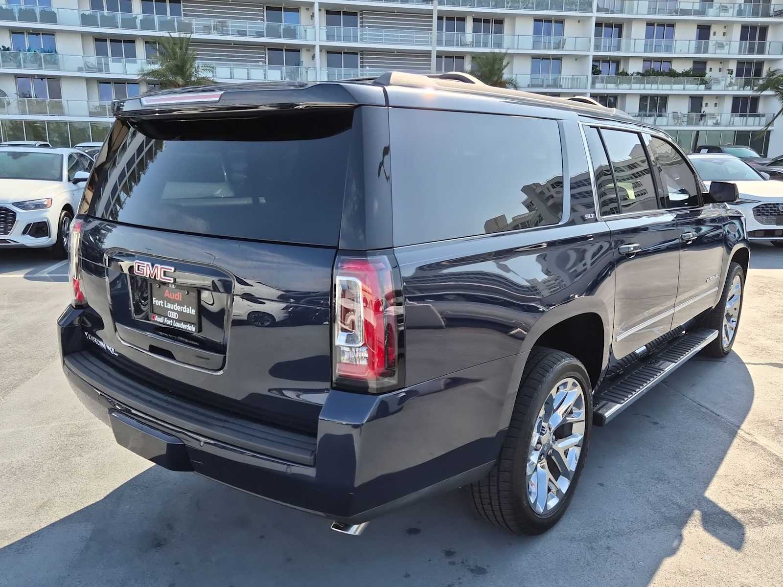 Thumbnail: 2019 GMC Yukon XL - 6
