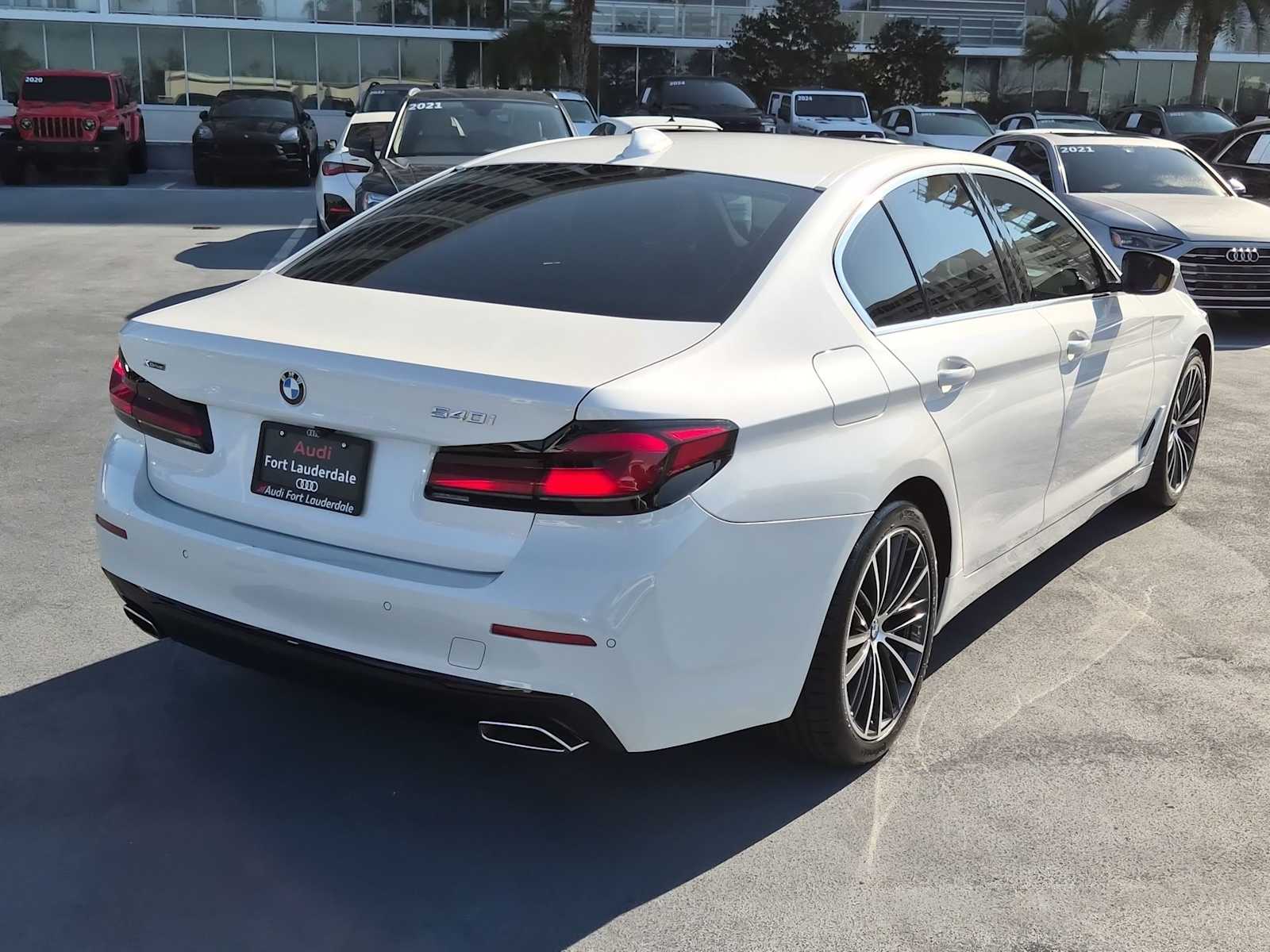 Thumbnail: 2023 BMW 5 Series - 6