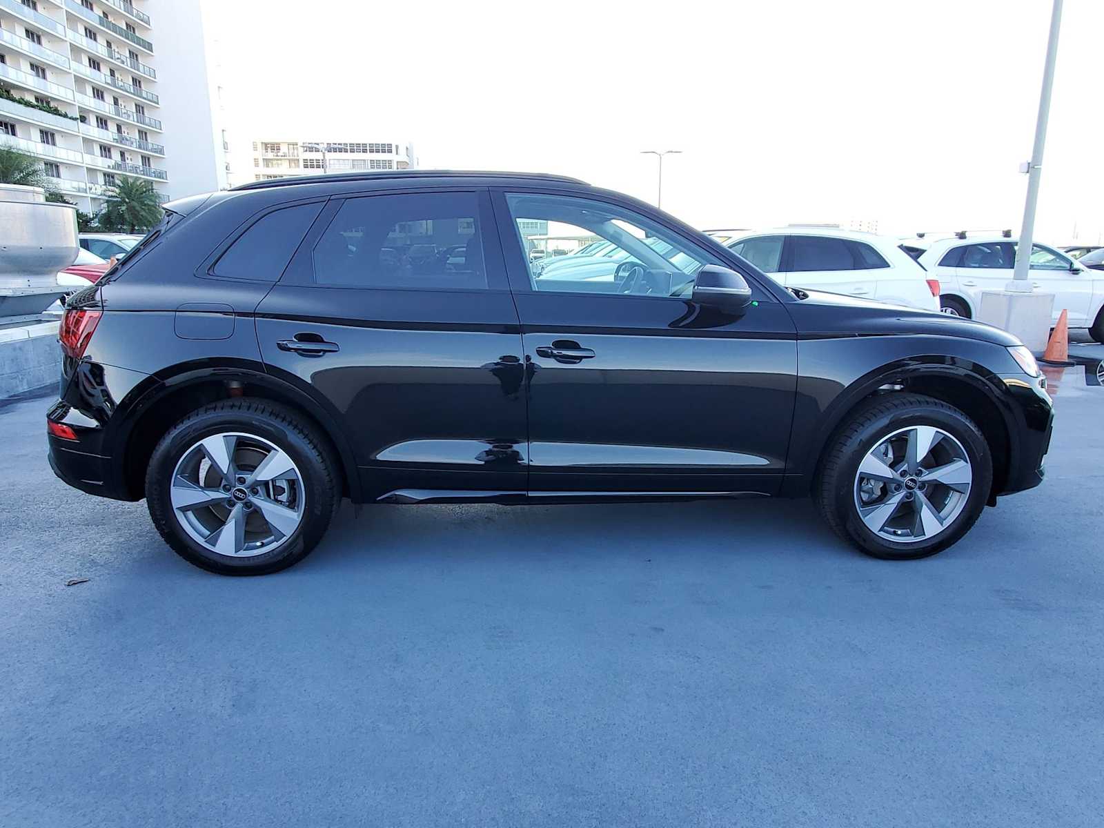 Thumbnail: 2024 Audi Q5 - 7