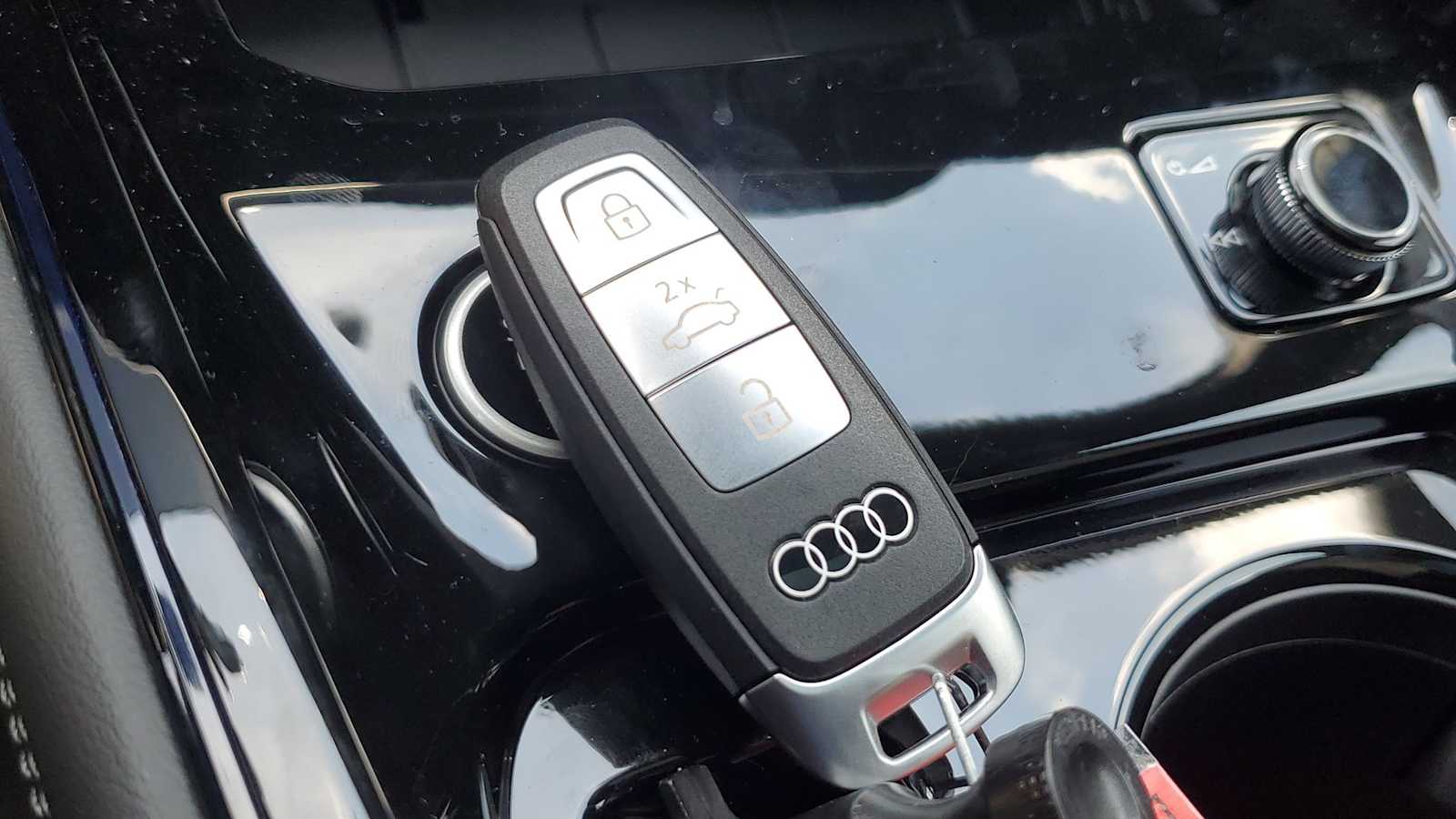 Thumbnail: 2026 Audi Q3 - 36
