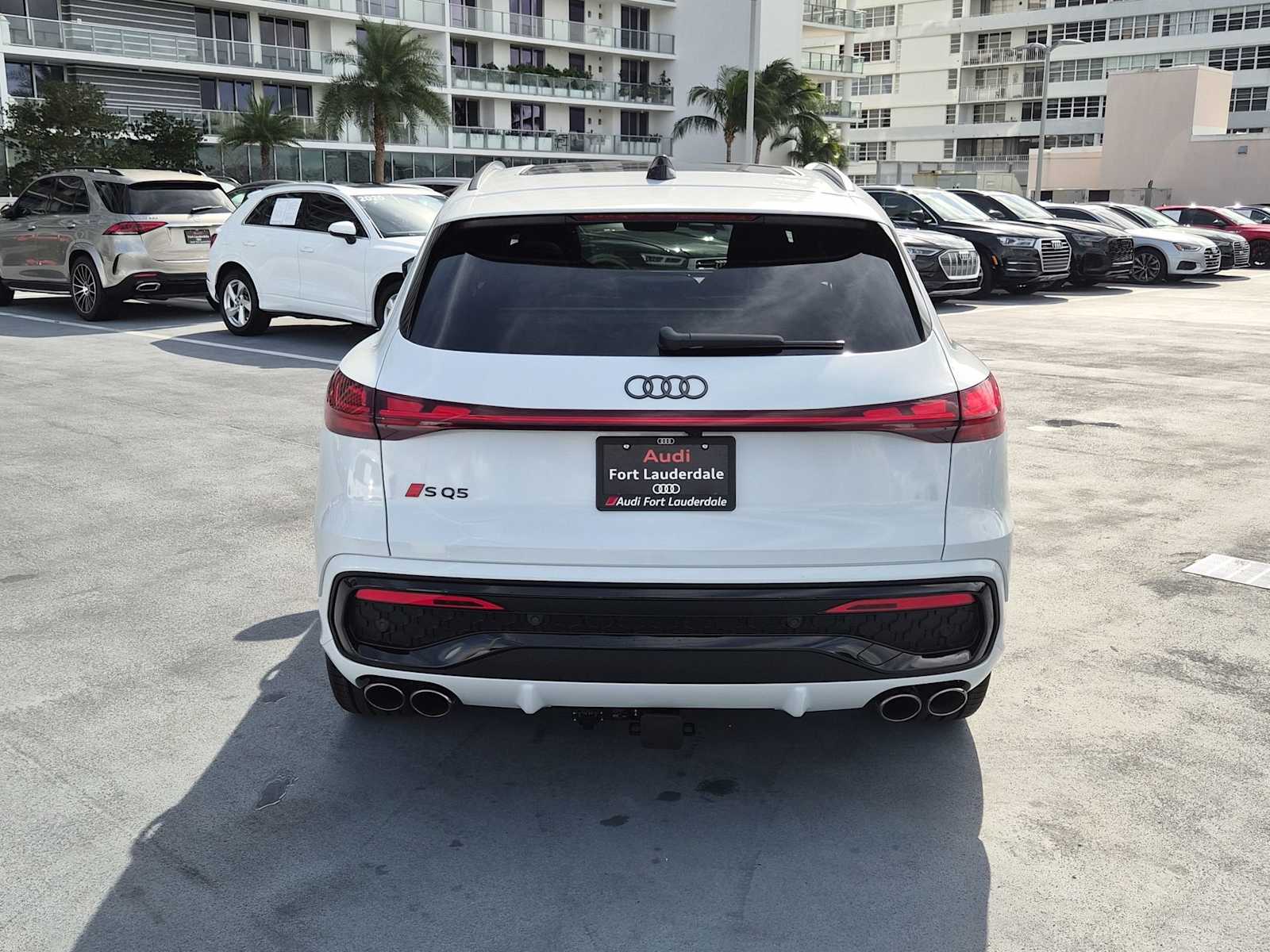 Thumbnail: 2025 Audi SQ5 - 5