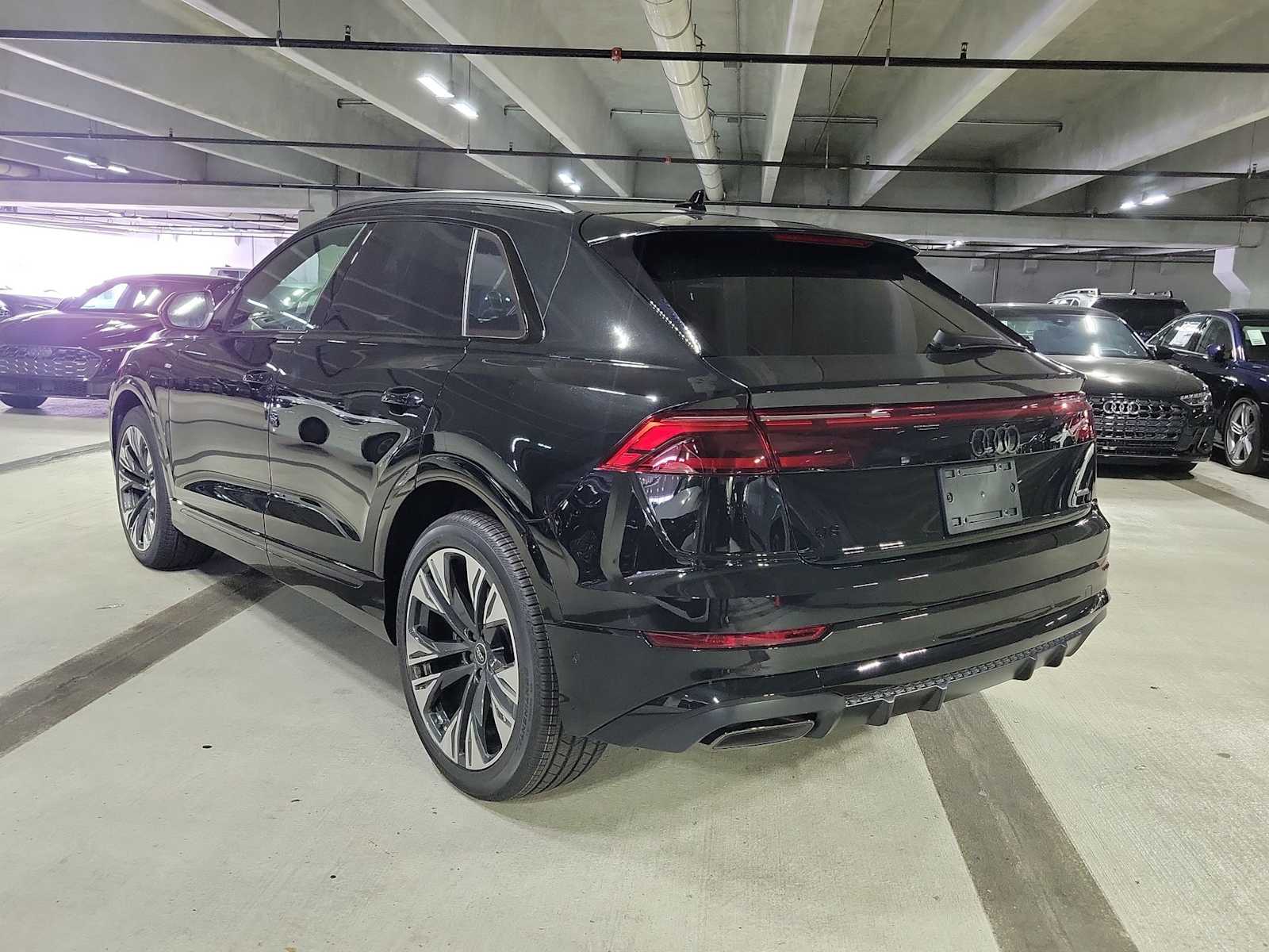 Thumbnail: 2026 Audi Q8 - 3