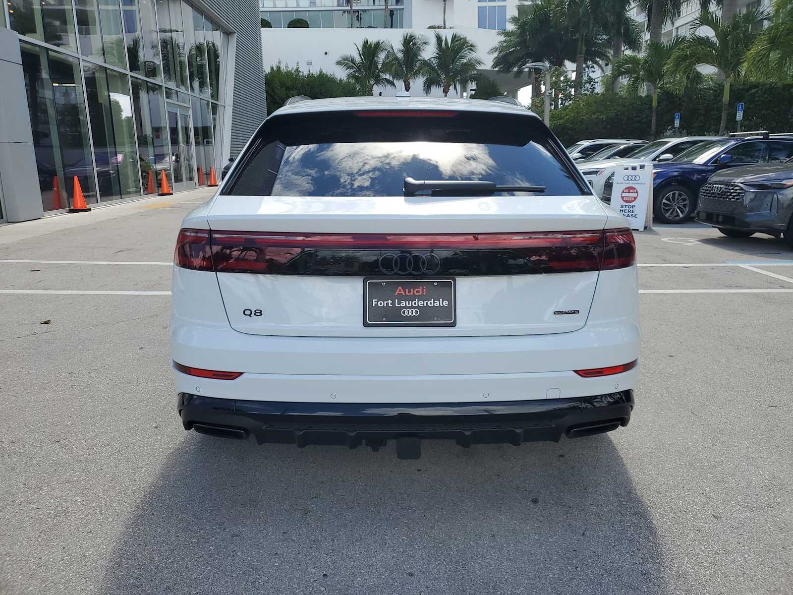 Thumbnail: 2025 Audi Q8 - 5