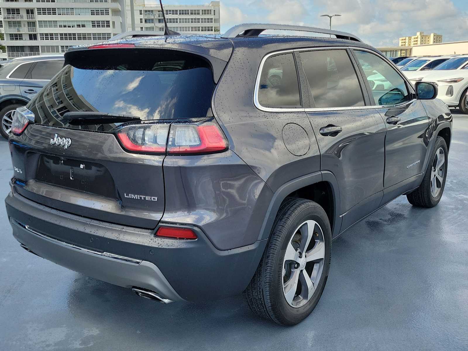 Thumbnail: 2020 Jeep Cherokee - 6
