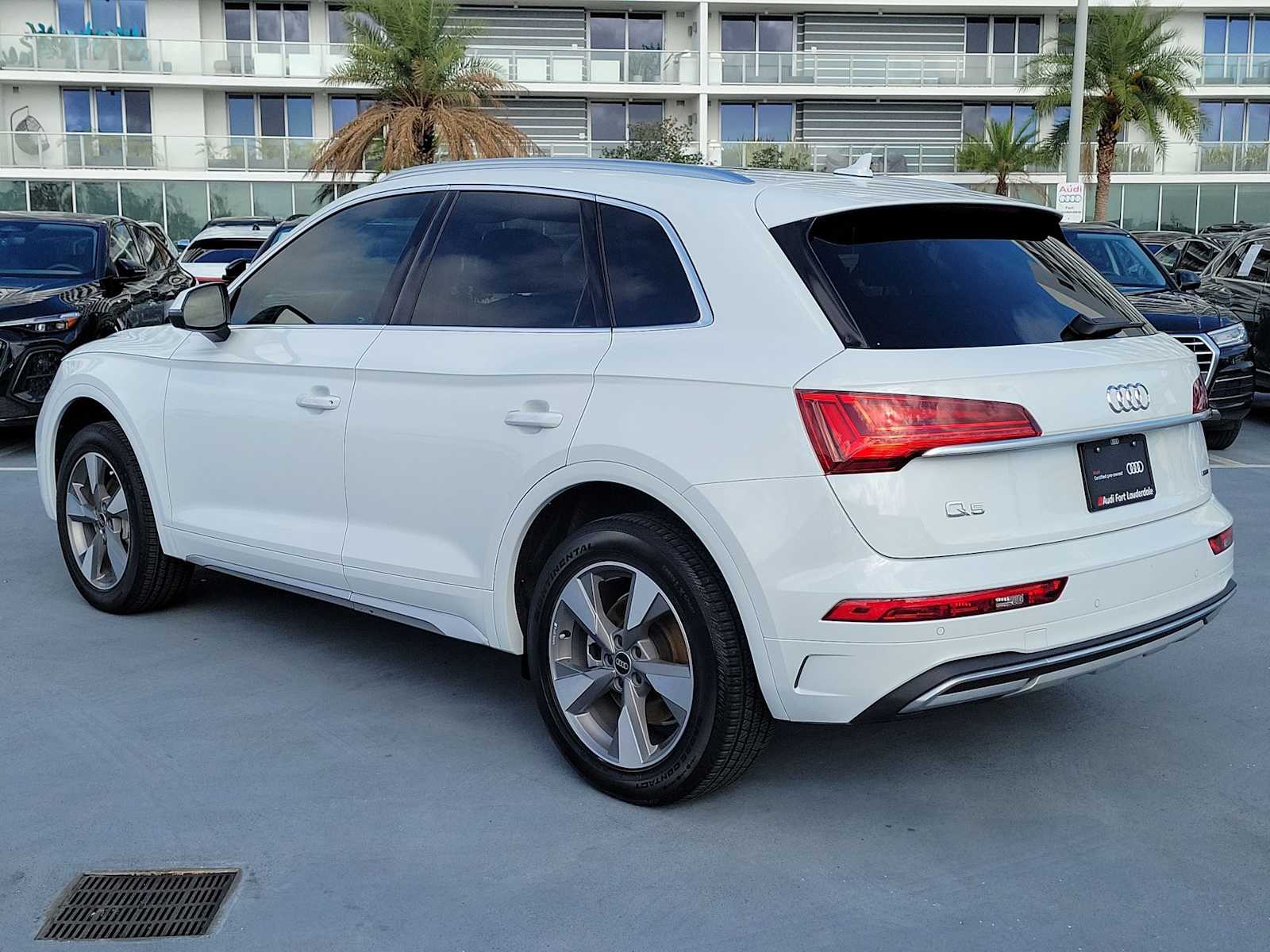 Thumbnail: 2023 Audi Q5 - 4