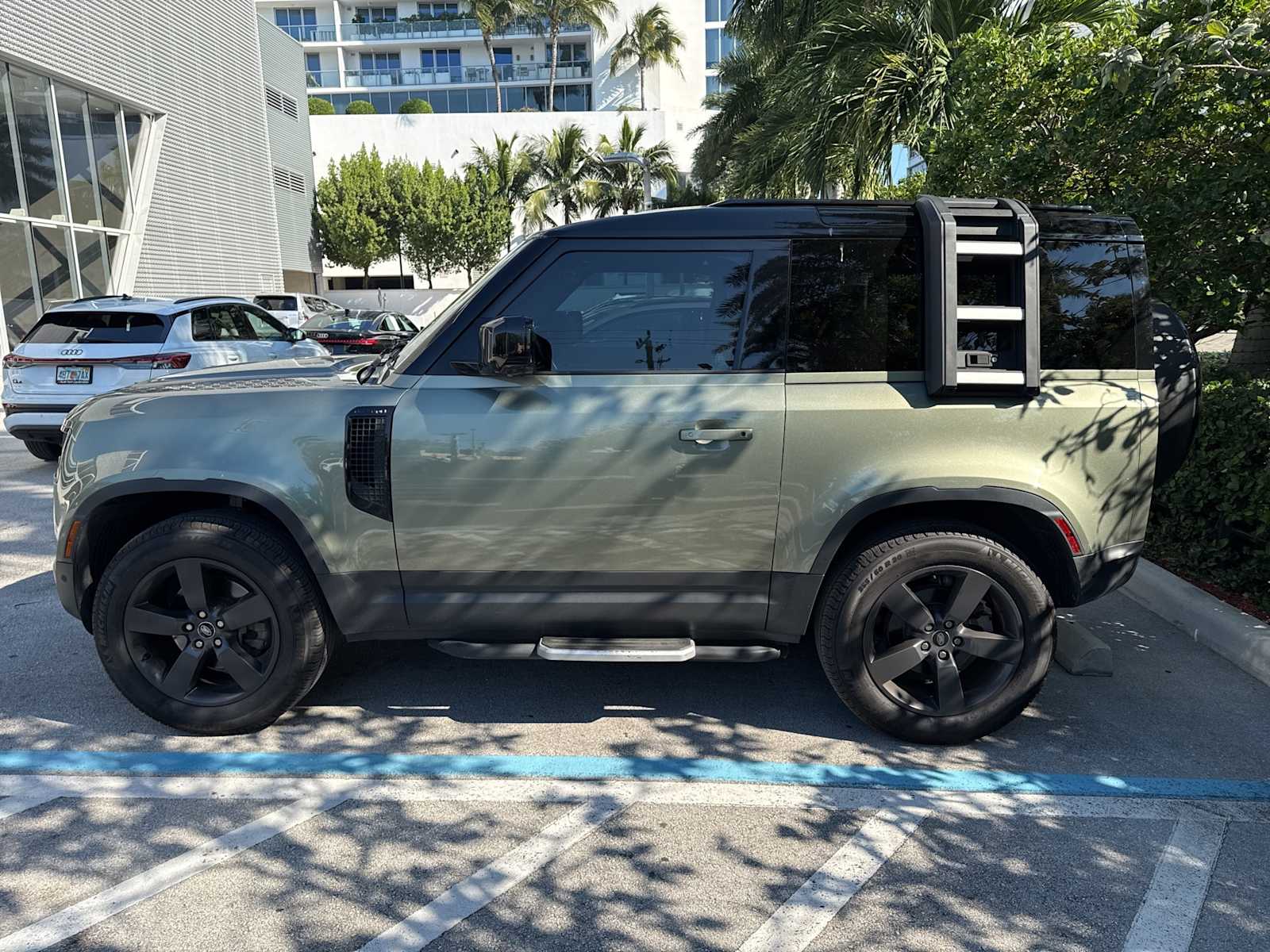 2022 Land Rover Defender  -
                  Fort Lauderdale, FL
