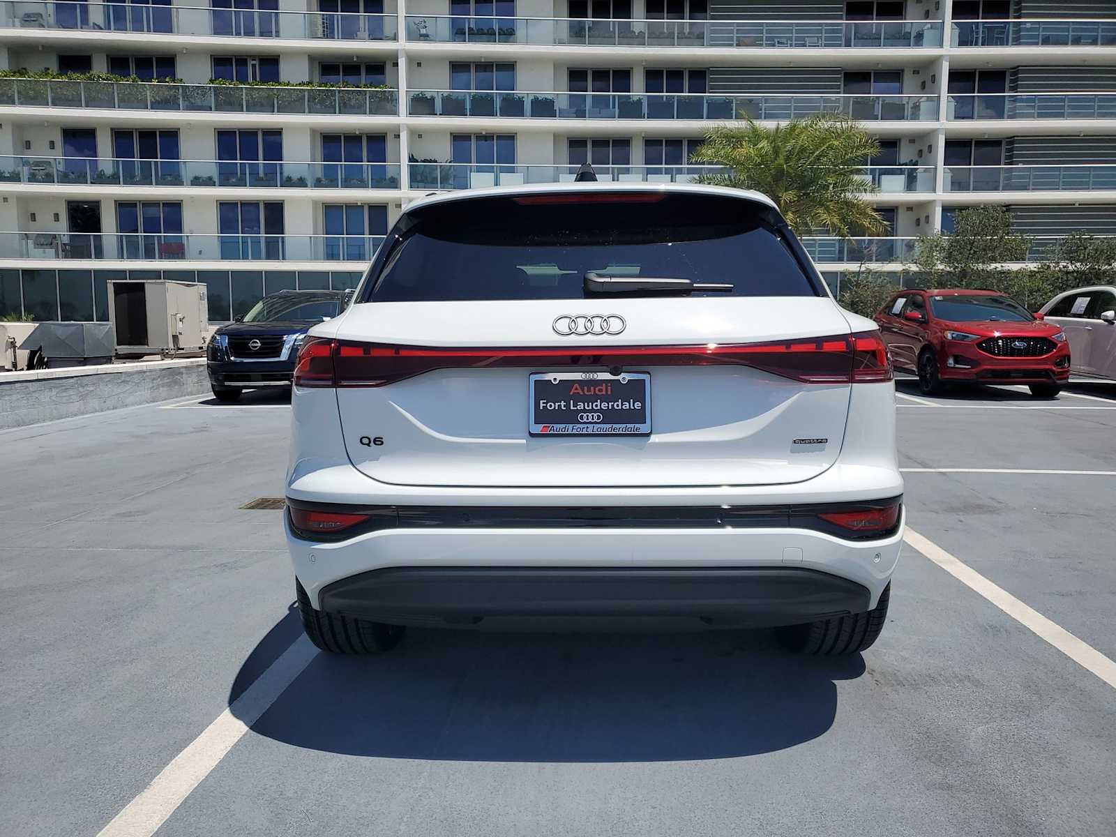 Thumbnail: 2025 Audi Q6 e-tron - 5