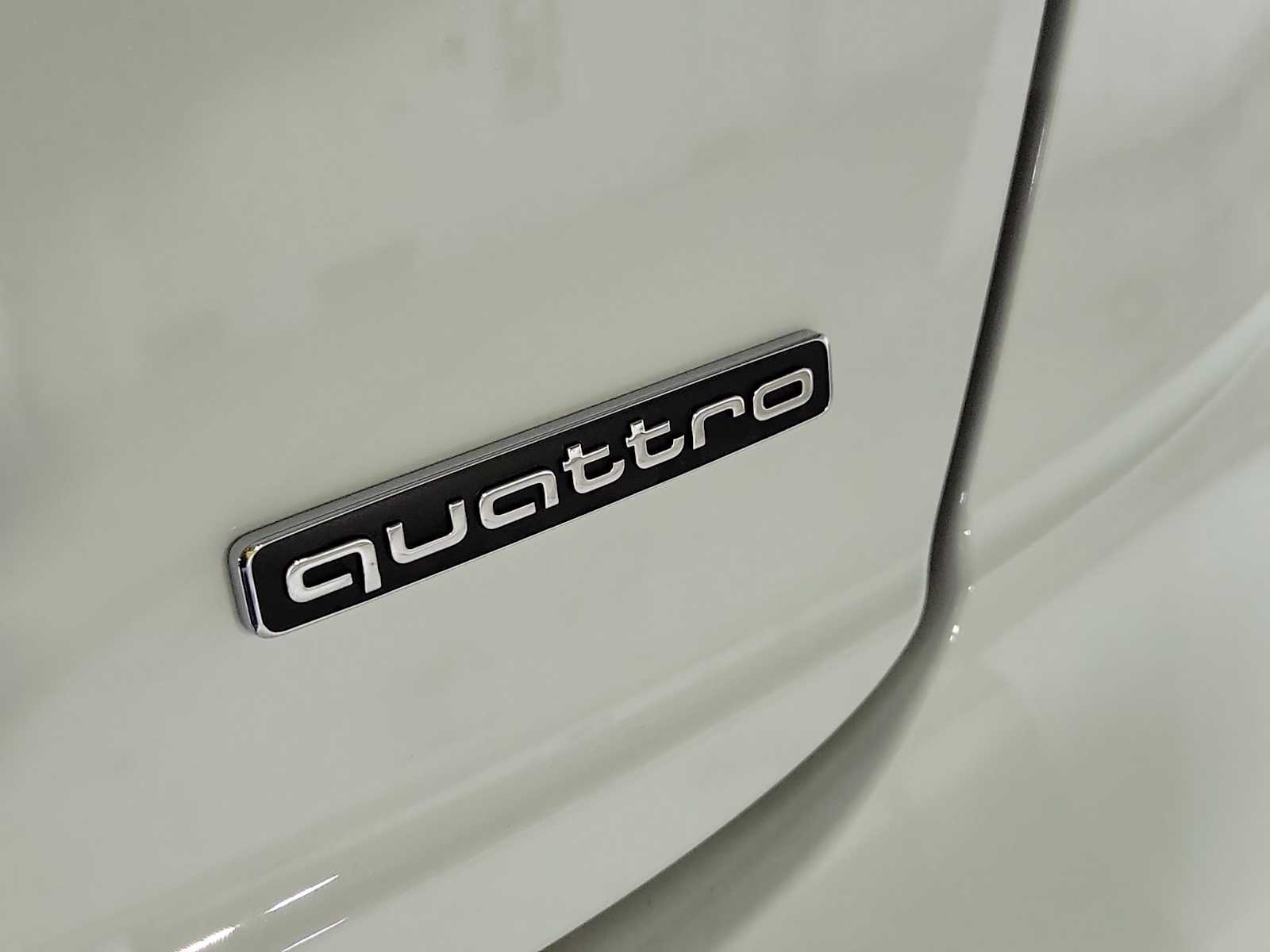 Thumbnail: 2026 Audi Q8 - 12