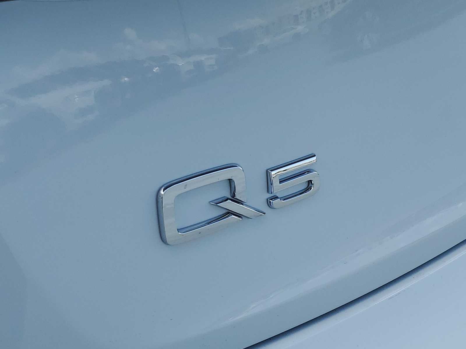 Thumbnail: 2023 Audi Q5 - 10