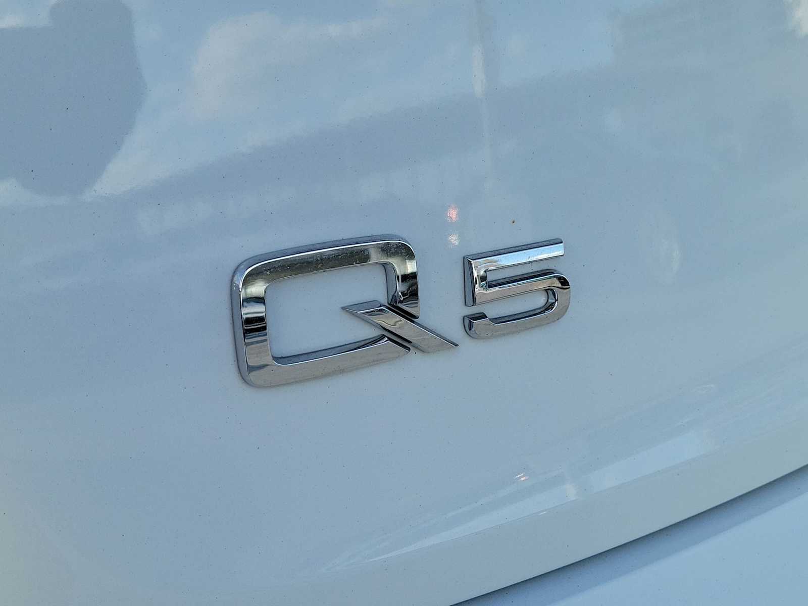 Thumbnail: 2023 Audi Q5 - 10