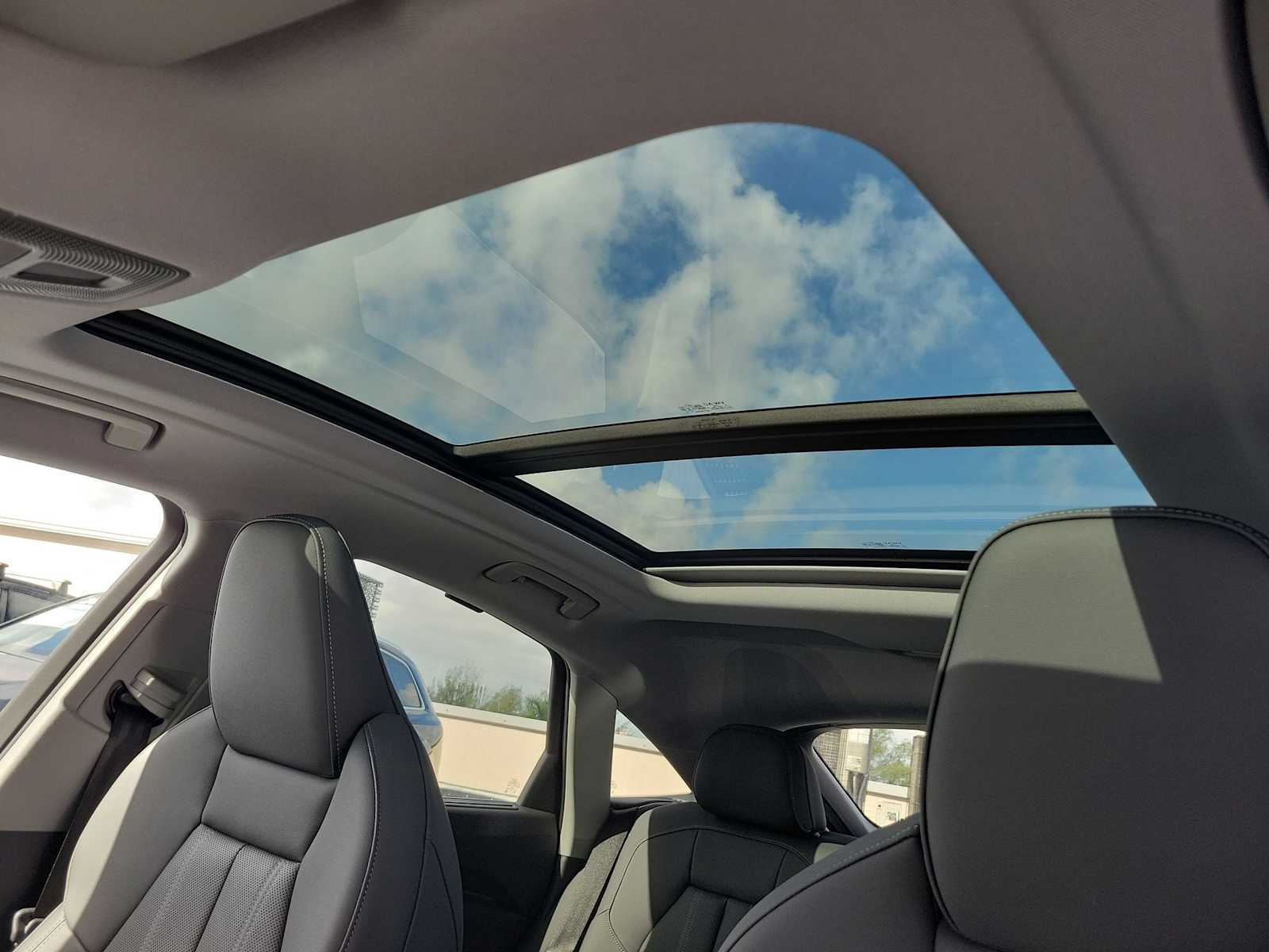 Thumbnail: 2025 Audi Q5 - 18