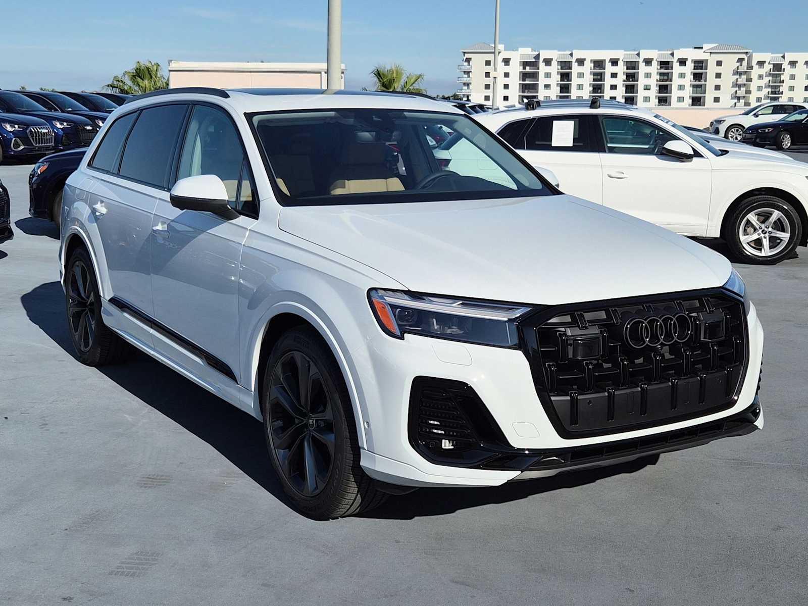 Thumbnail: 2026 Audi Q7 - 8