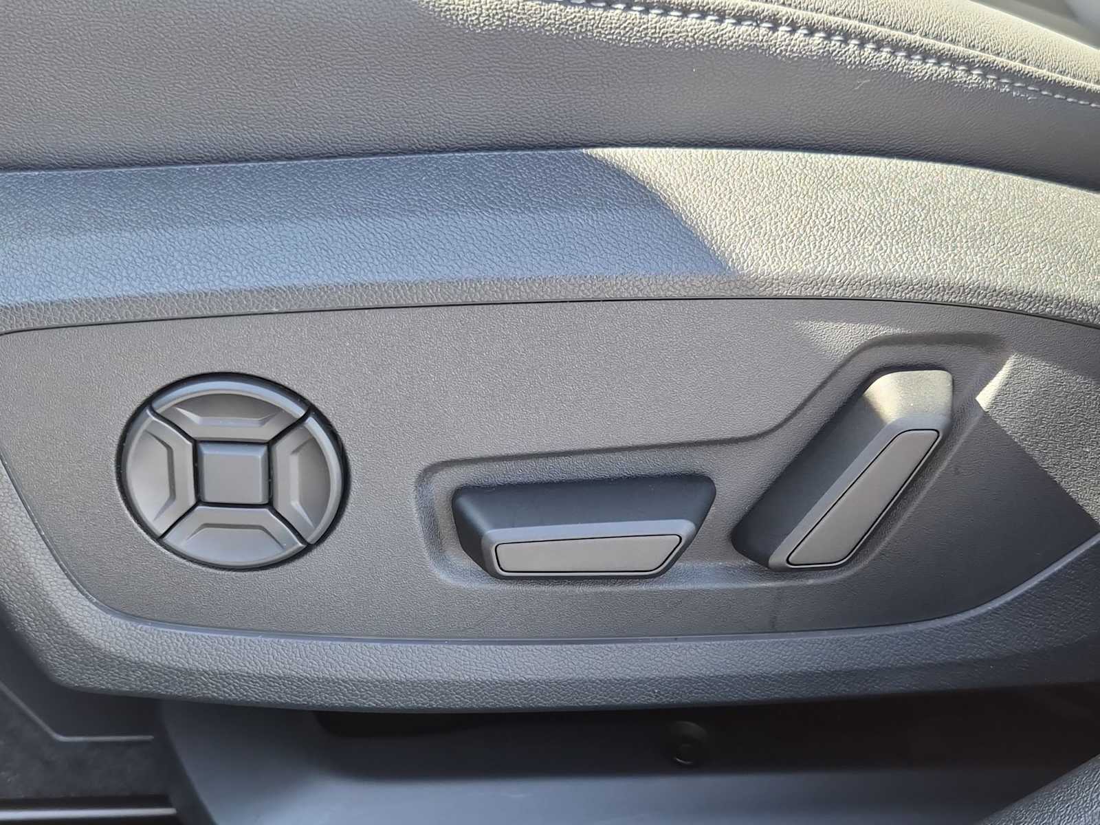 Thumbnail: 2025 Audi A5 - 16