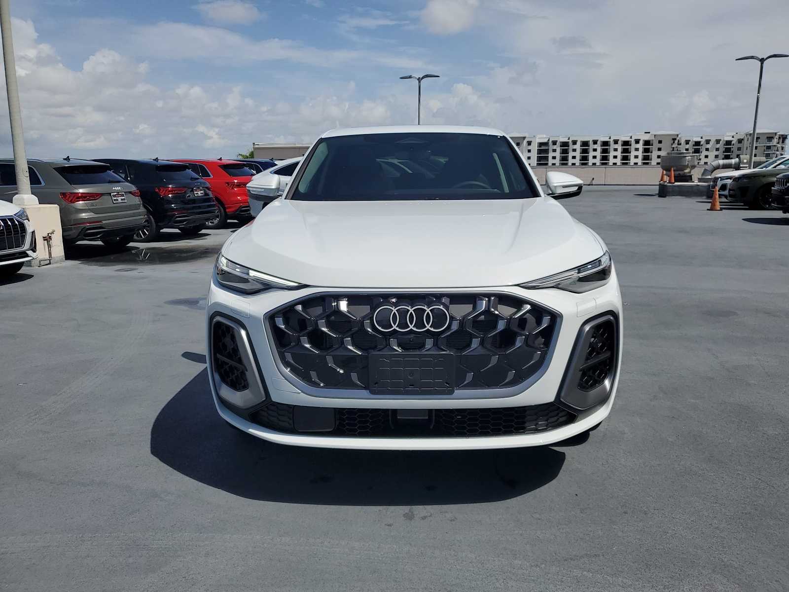 Thumbnail: 2025 Audi Q5 - 9