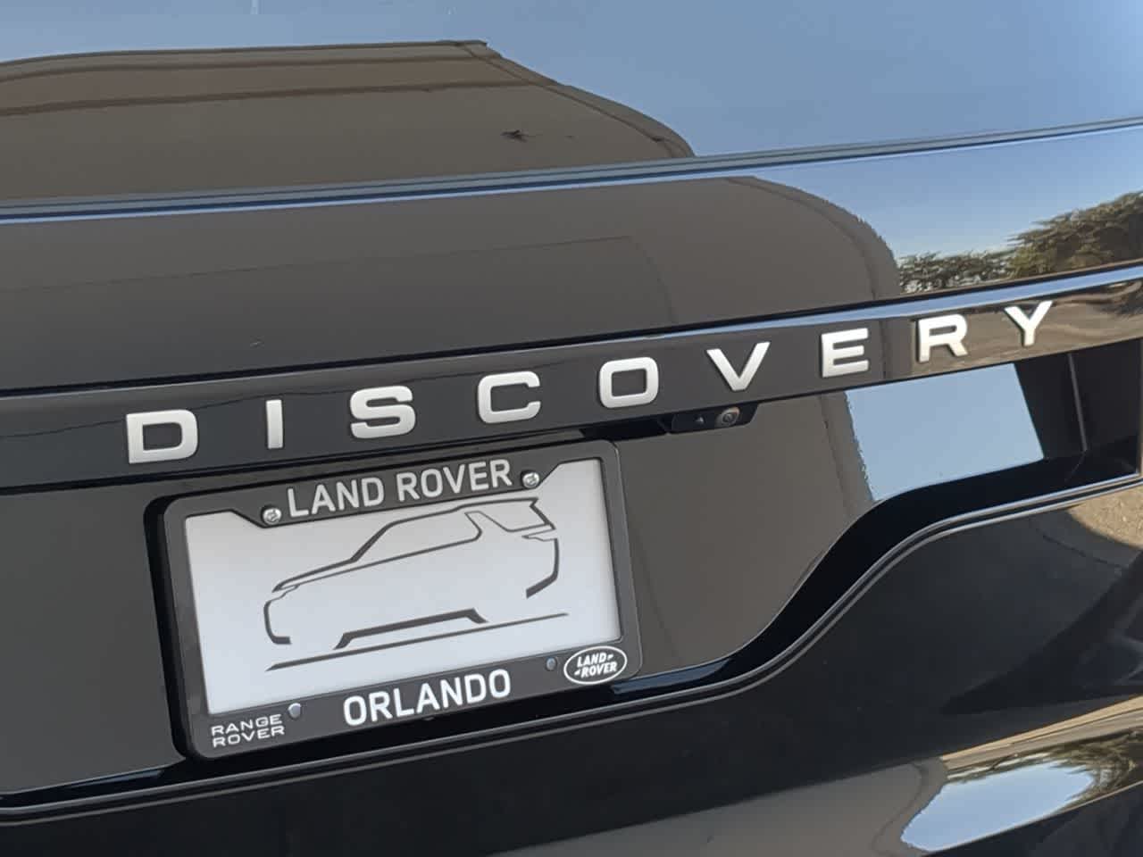 Thumbnail: 2025 Land Rover Discovery - 12