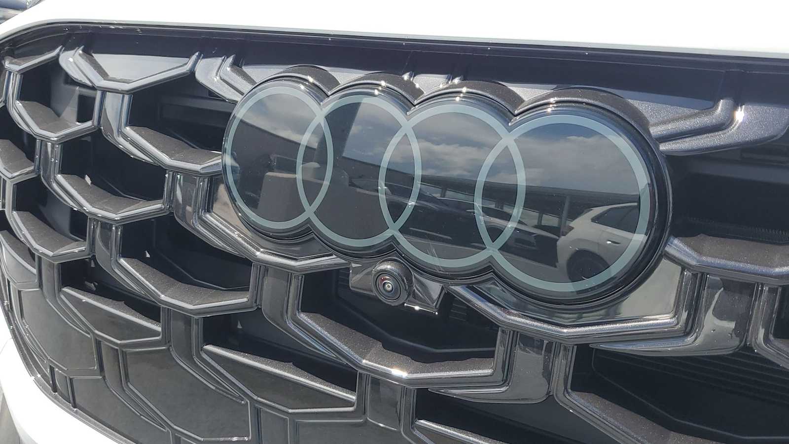 Thumbnail: 2026 Audi Q3 - 11