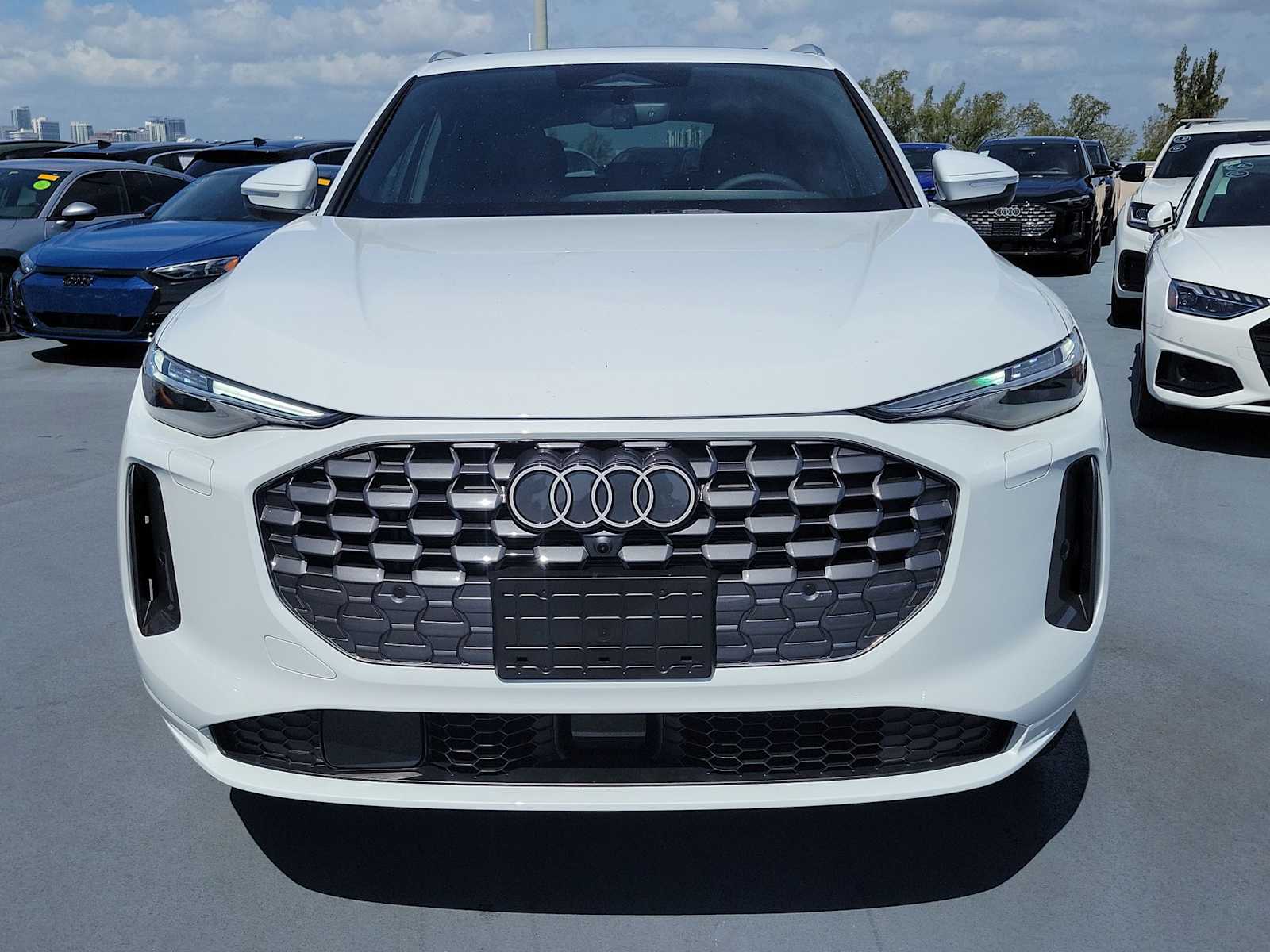 Thumbnail: 2026 Audi Q5 - 9