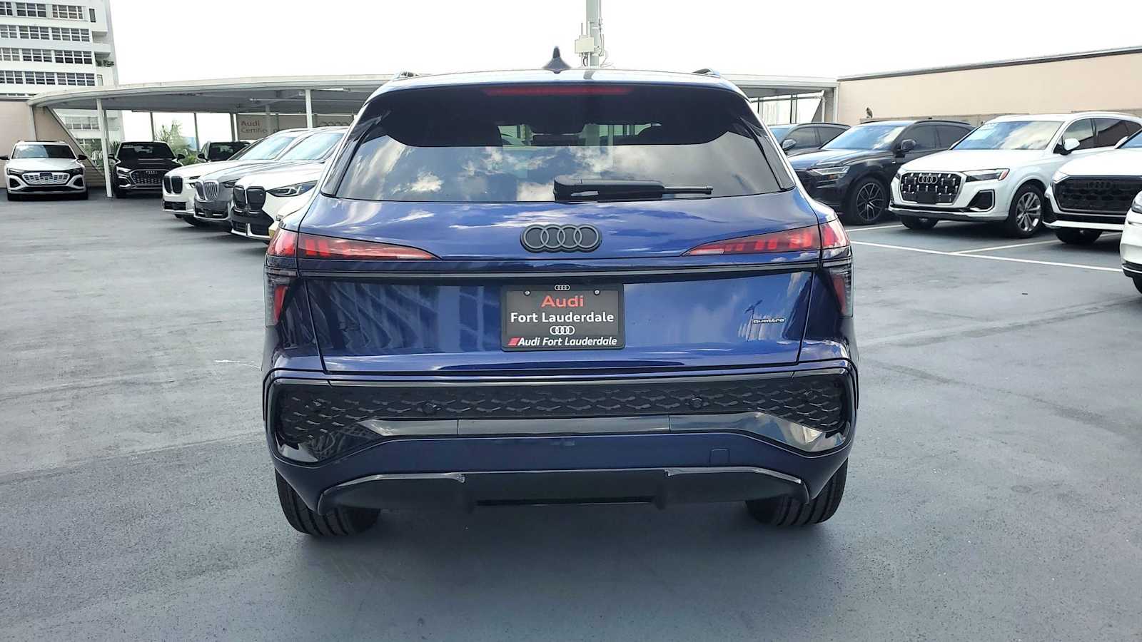 Thumbnail: 2026 Audi Q3 - 11