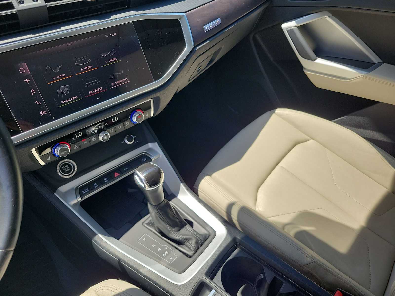 Thumbnail: 2021 Audi Q3 - 24