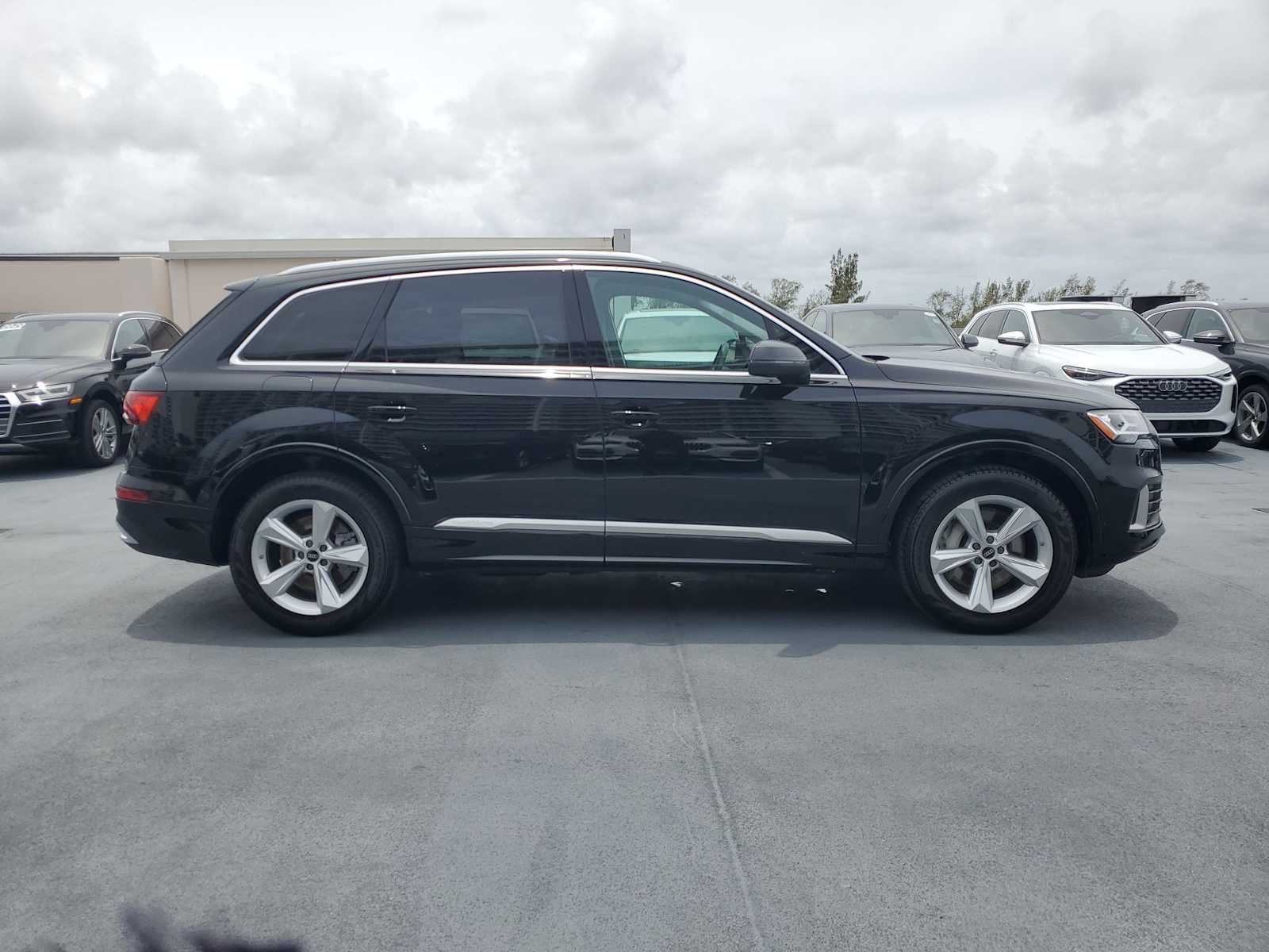 Thumbnail: 2022 Audi Q7 - 7