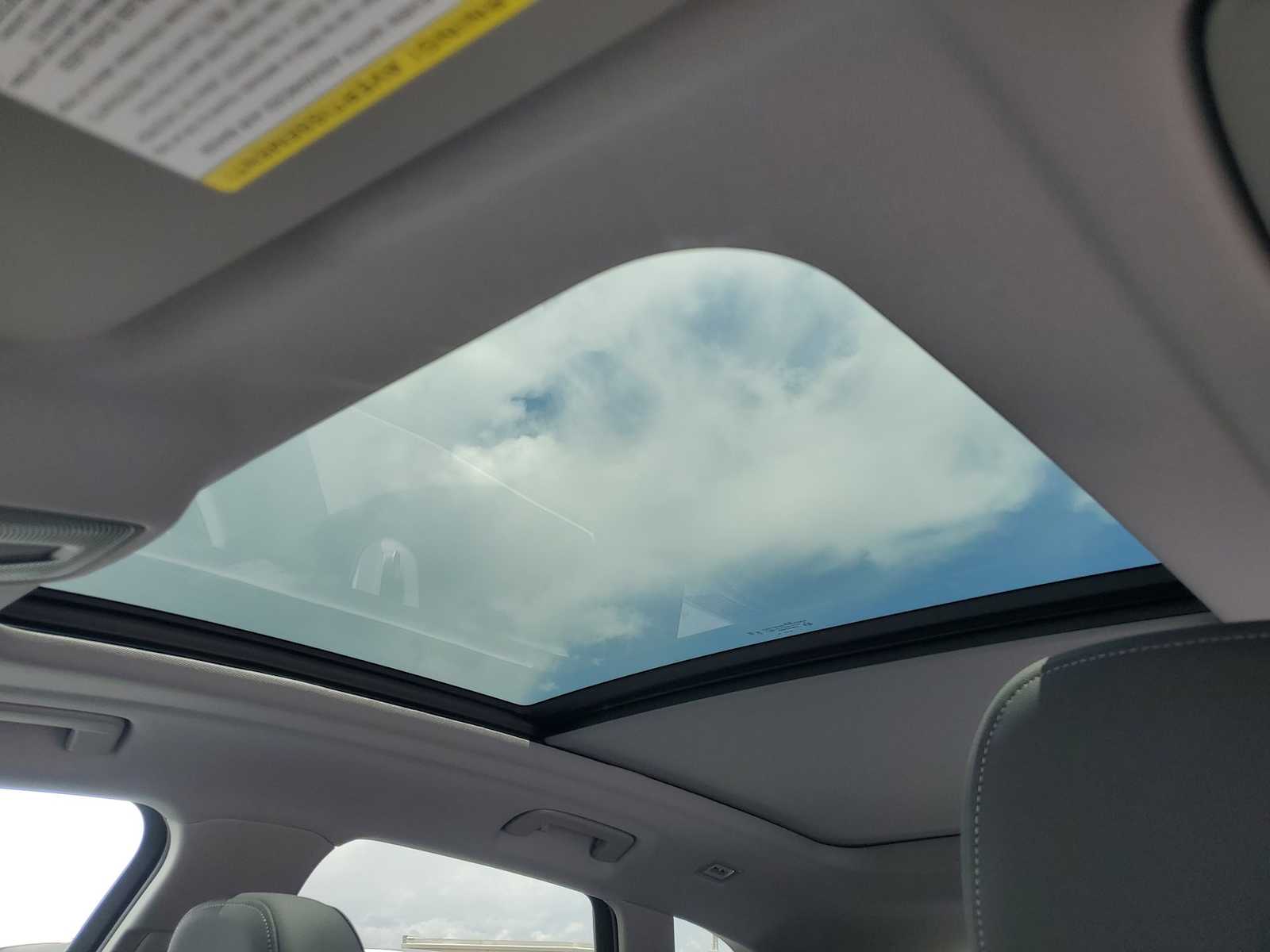 Thumbnail: 2025 Audi Q5 - 15