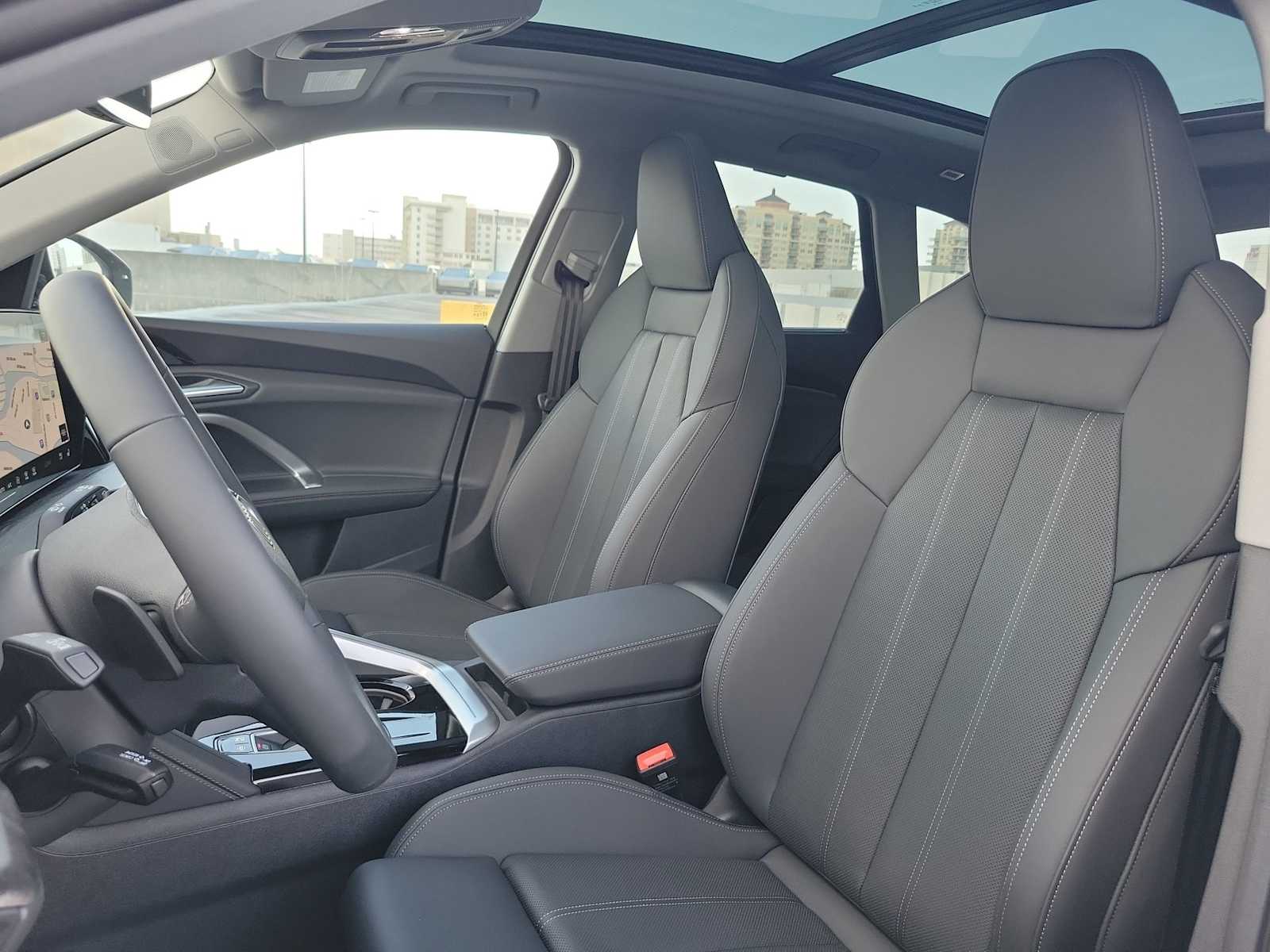 Thumbnail: 2025 Audi Q5 - 15