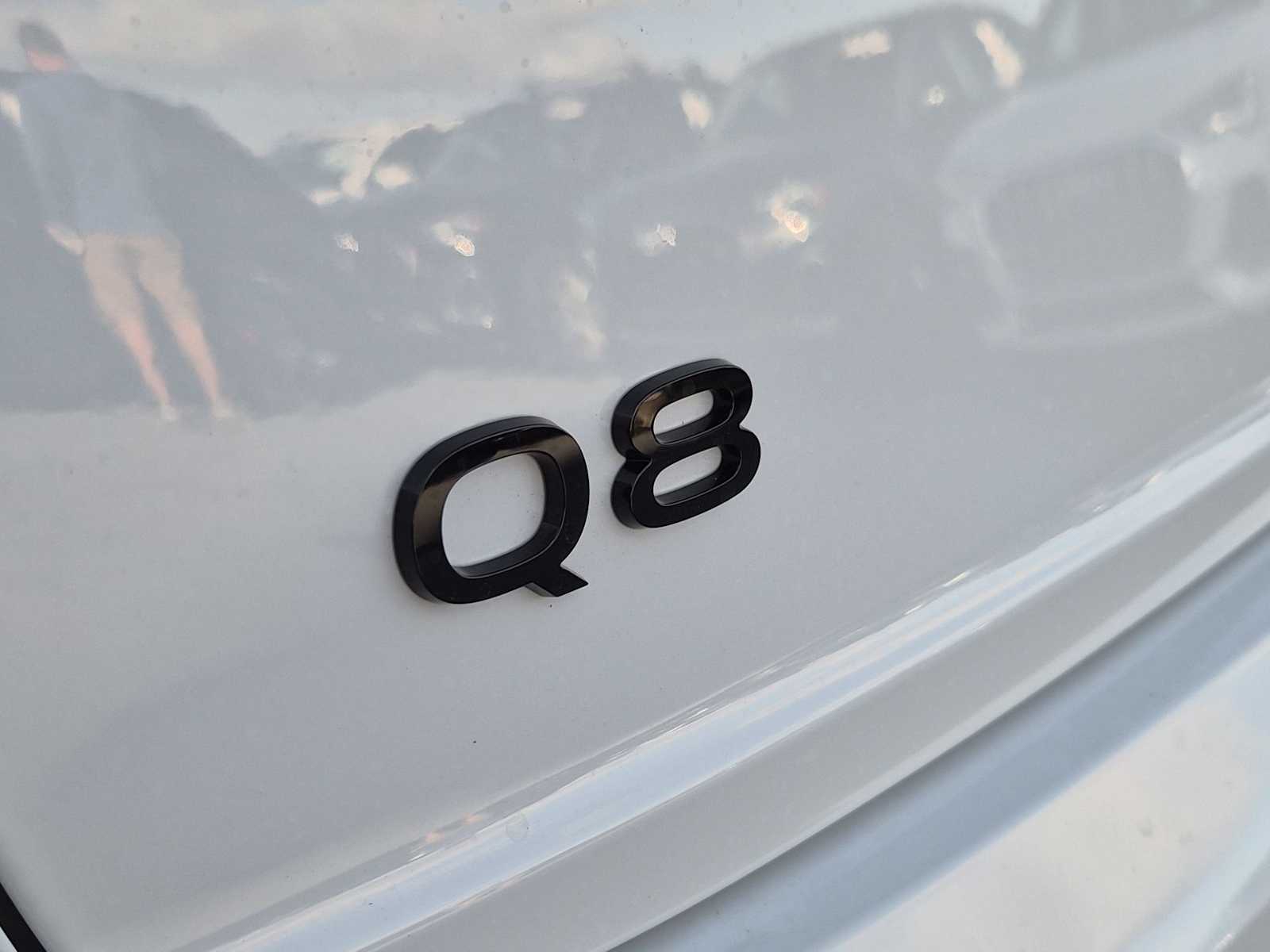 Thumbnail: 2026 Audi Q8 - 10