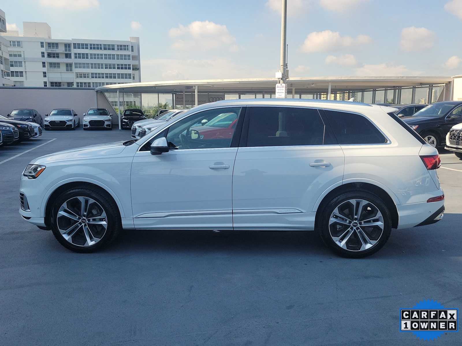 Thumbnail: 2021 Audi Q7 - 3