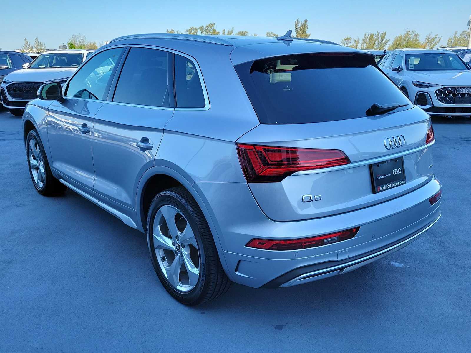 Thumbnail: 2021 Audi Q5 - 4