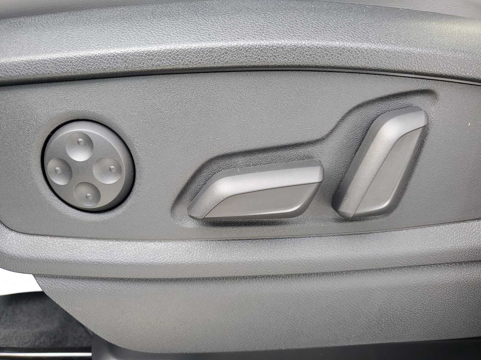 2025 Audi SQ5 Premium Plus 13