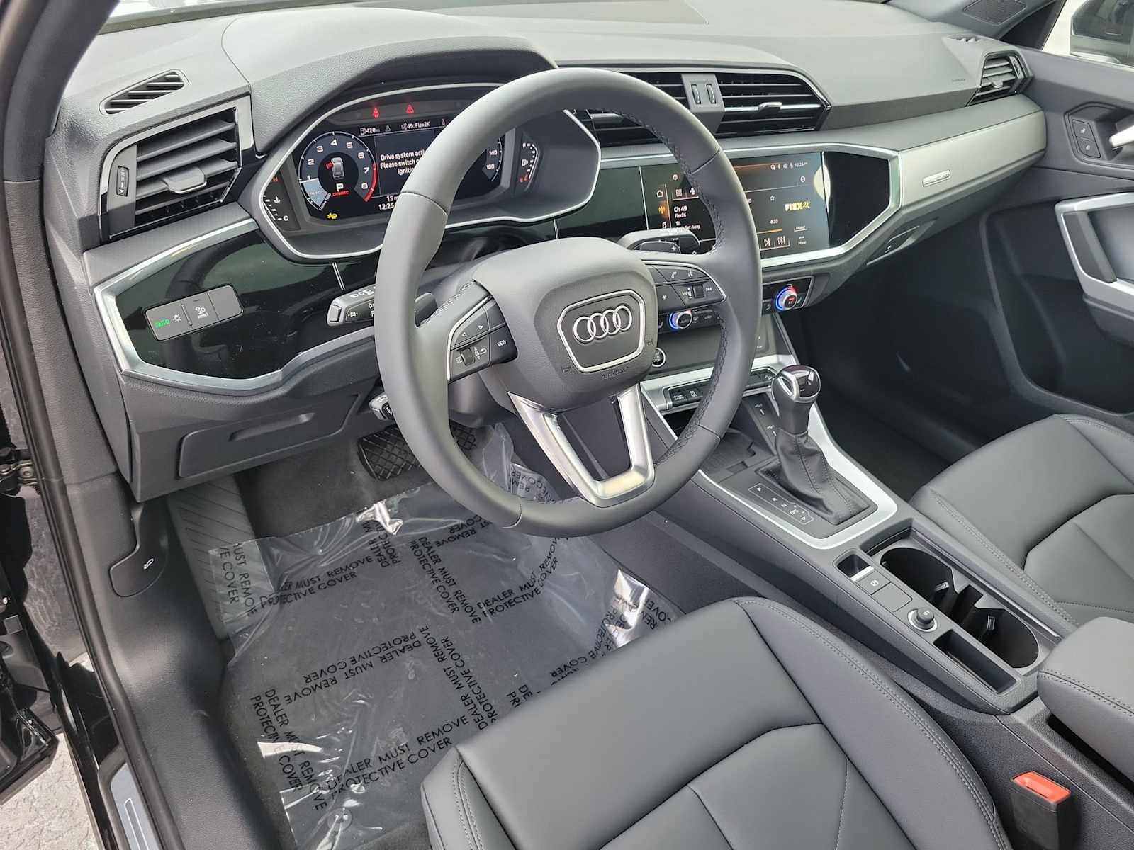 Thumbnail: 2025 Audi Q3 - 2