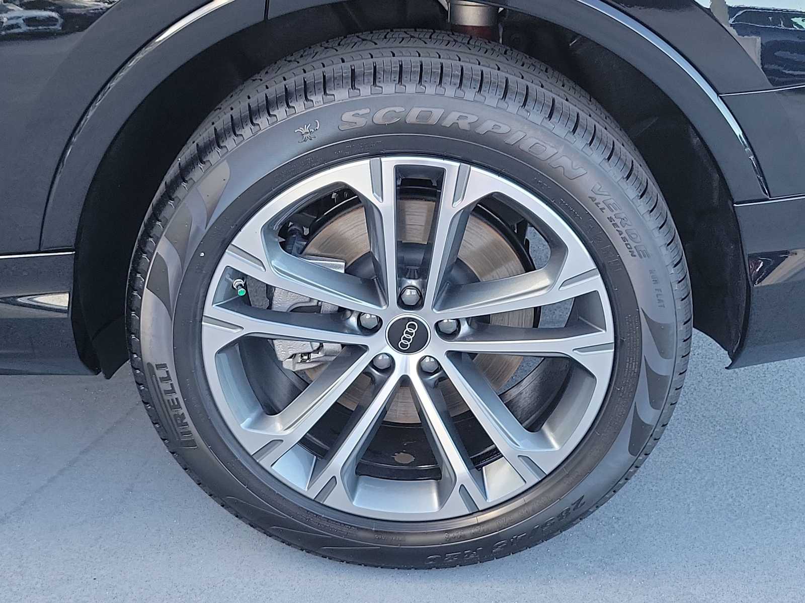 Thumbnail: 2026 Audi Q7 - 12