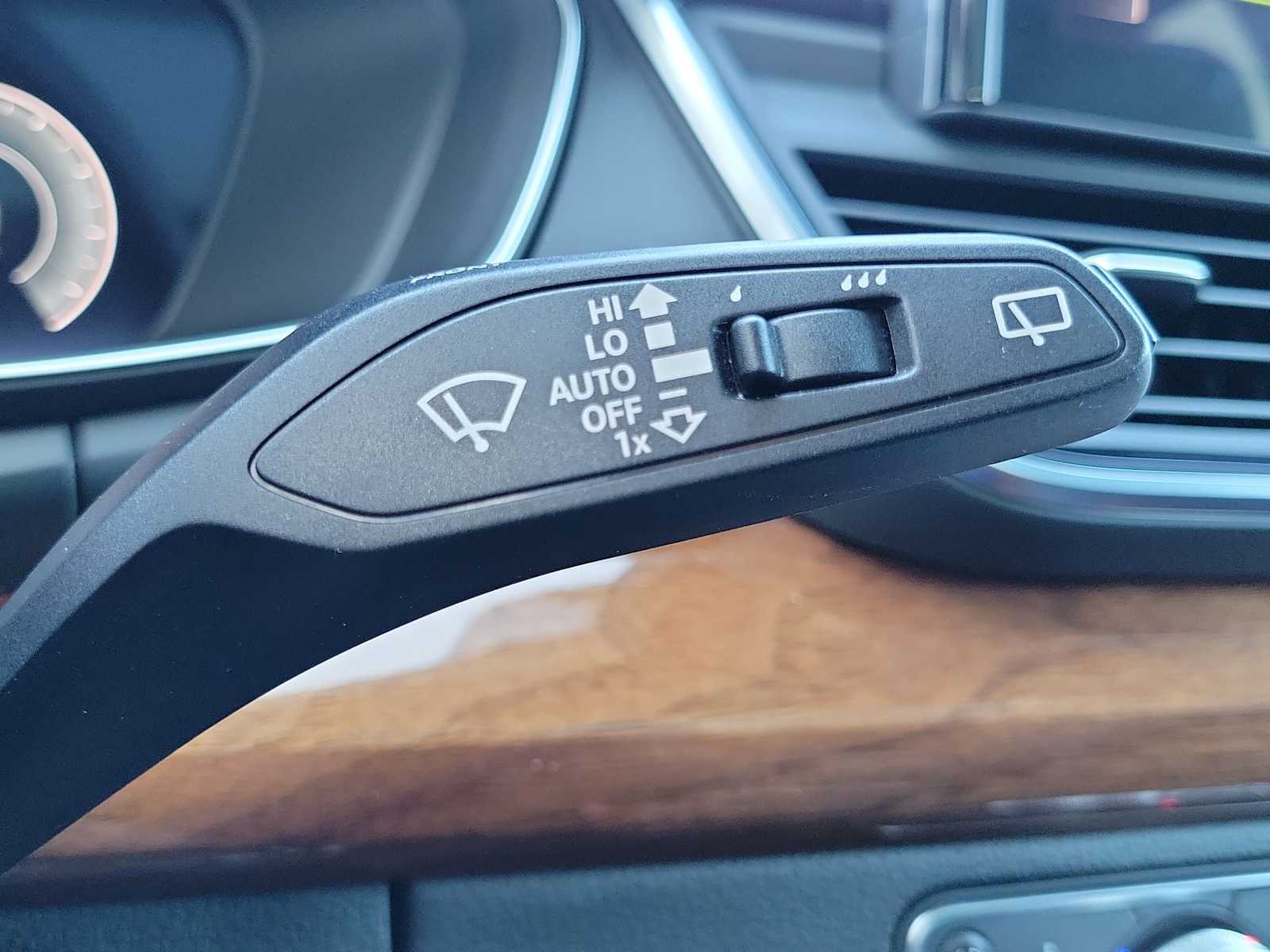 Thumbnail: 2021 Audi Q5 - 24