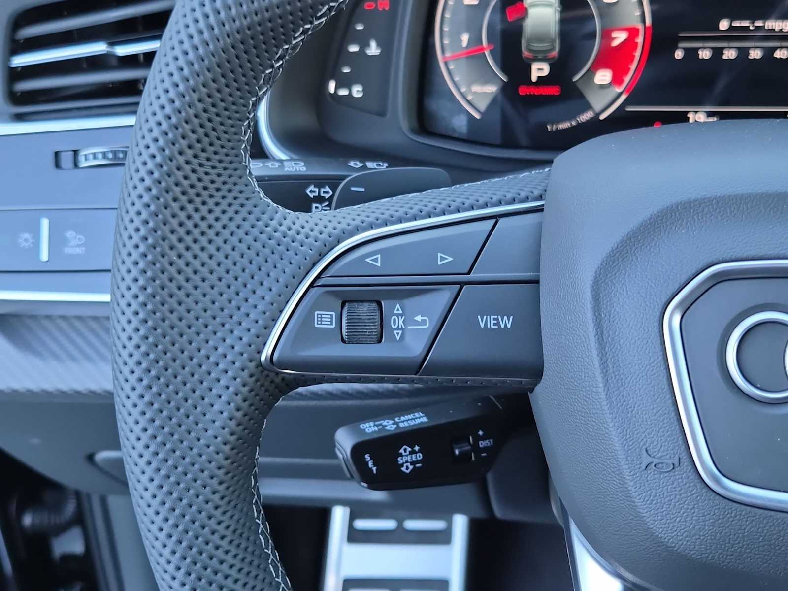 Thumbnail: 2026 Audi SQ7 - 21