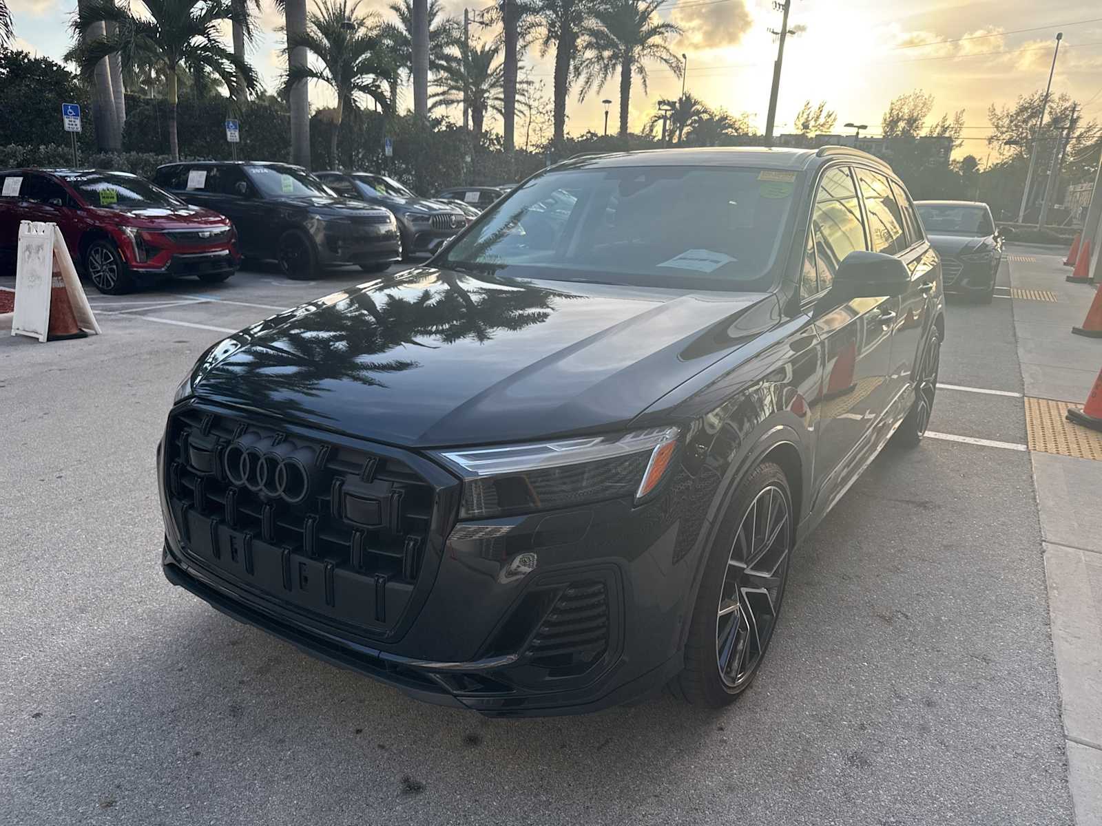 Thumbnail: 2025 Audi Q7 - 1