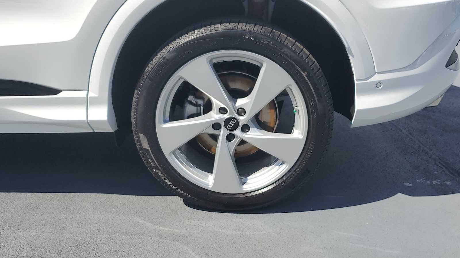 Thumbnail: 2025 Audi Q5 - 13