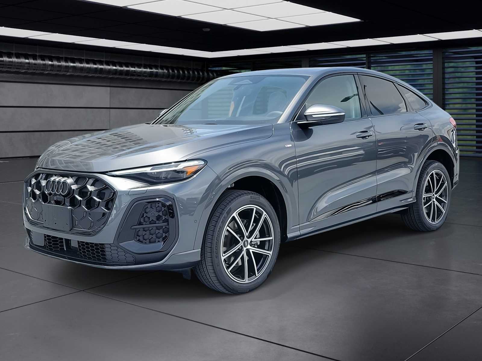 Thumbnail: 2026 Audi Q5 - 1