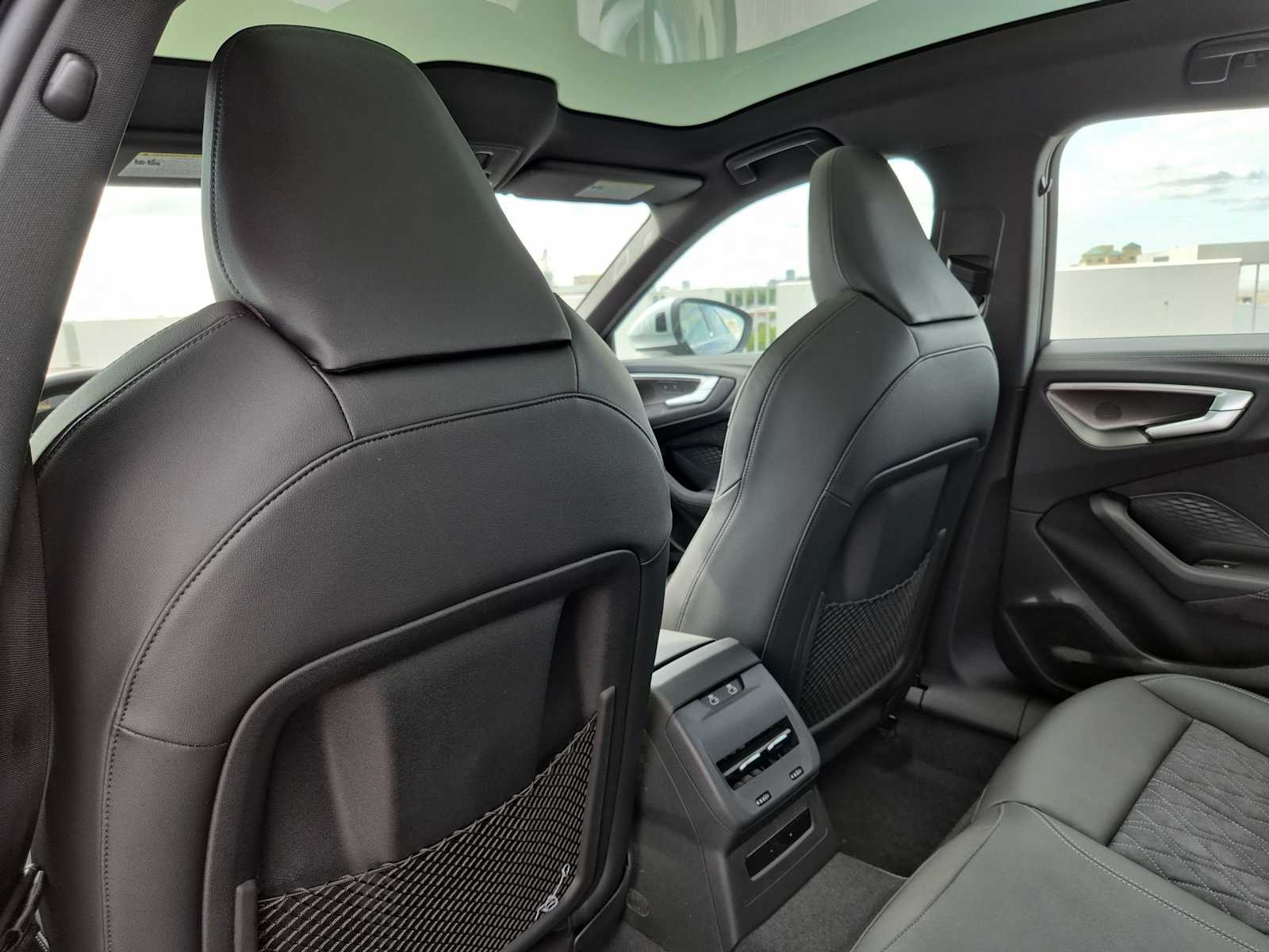 Thumbnail: 2025 Audi S5 - 17