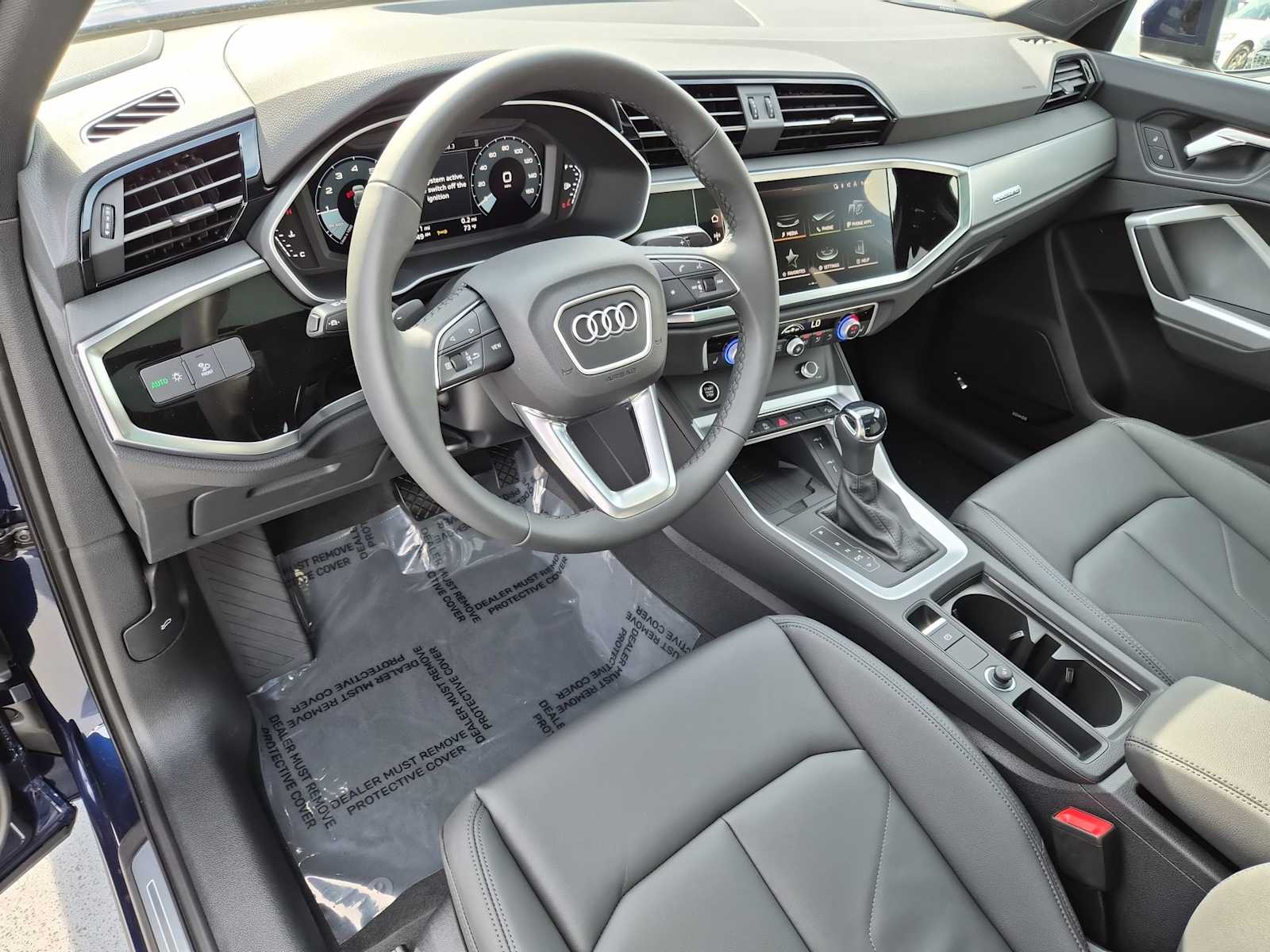 Thumbnail: 2025 Audi Q3 - 2