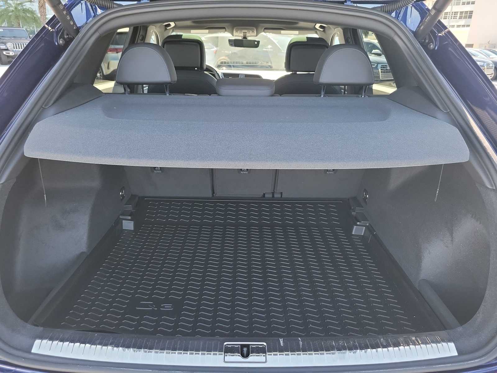 Thumbnail: 2024 Audi Q3 - 26