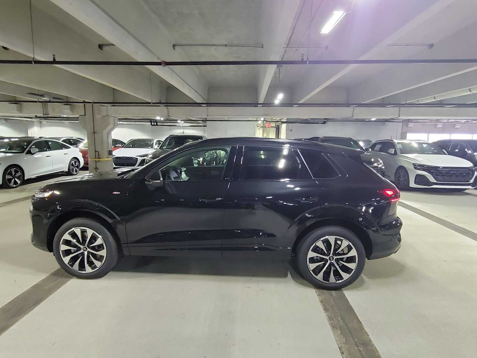 Thumbnail: 2026 Audi Q3 - 3