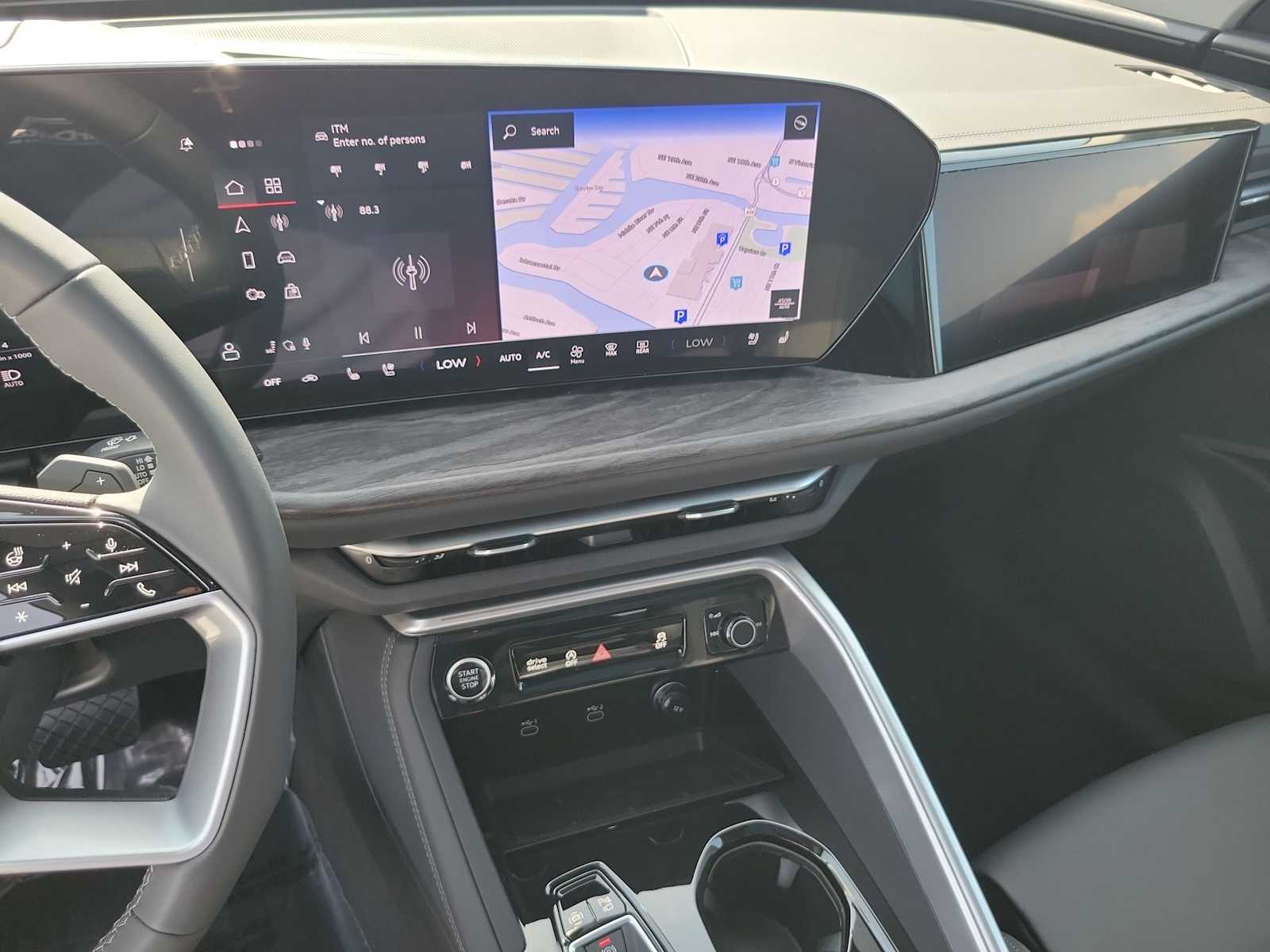 Thumbnail: 2025 Audi Q5 - 23